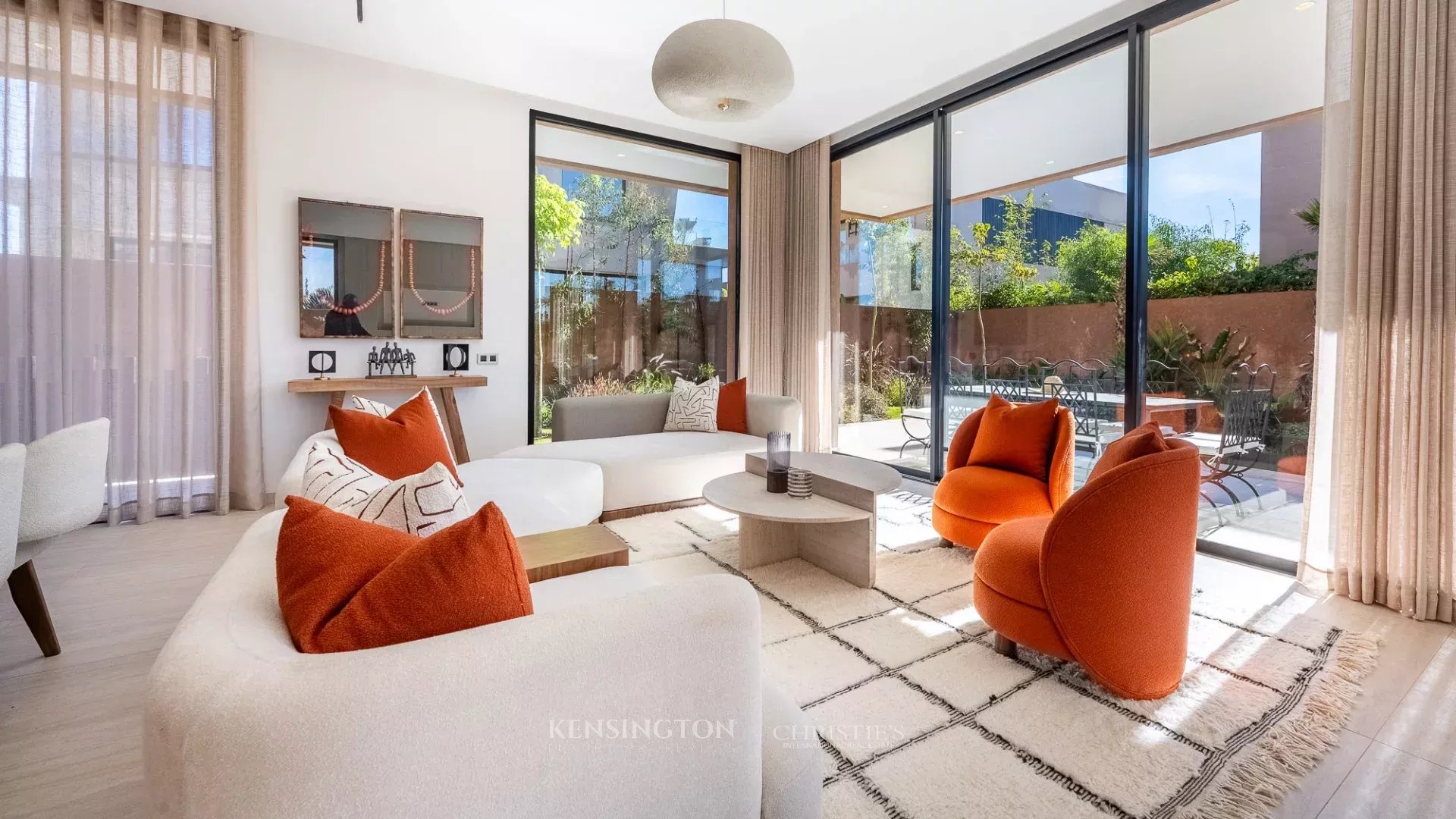 4 Bedroom Villa/Townhouse's Image 8
