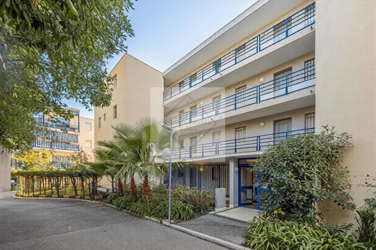 Appartement T2 à Cannes – Terrasse, piscine et résidence sécurisée — photo 3