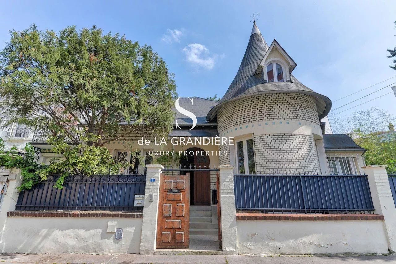 Paris 16 - rue Darcel - 200m2