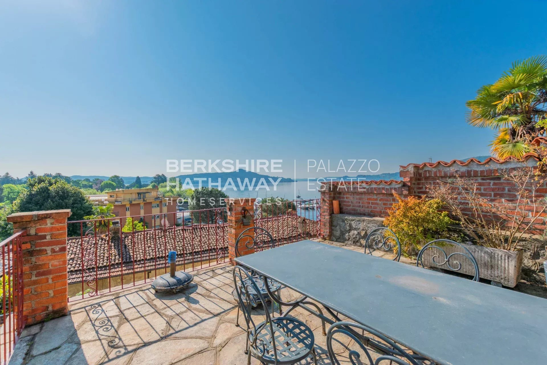 Historic Residence with Three Independent Units and Panoramic Lake Maggiore Views in Solcio di Lesa