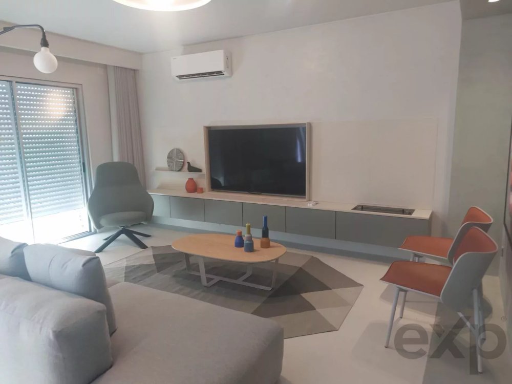 Exclusive beachfront apartment — Quarteira