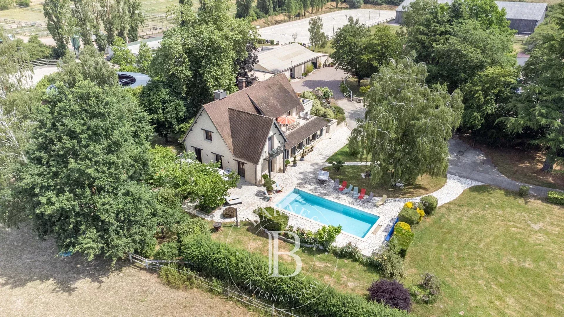 Domaine équestre Bréval  -  ref 87153339 (picture 2)