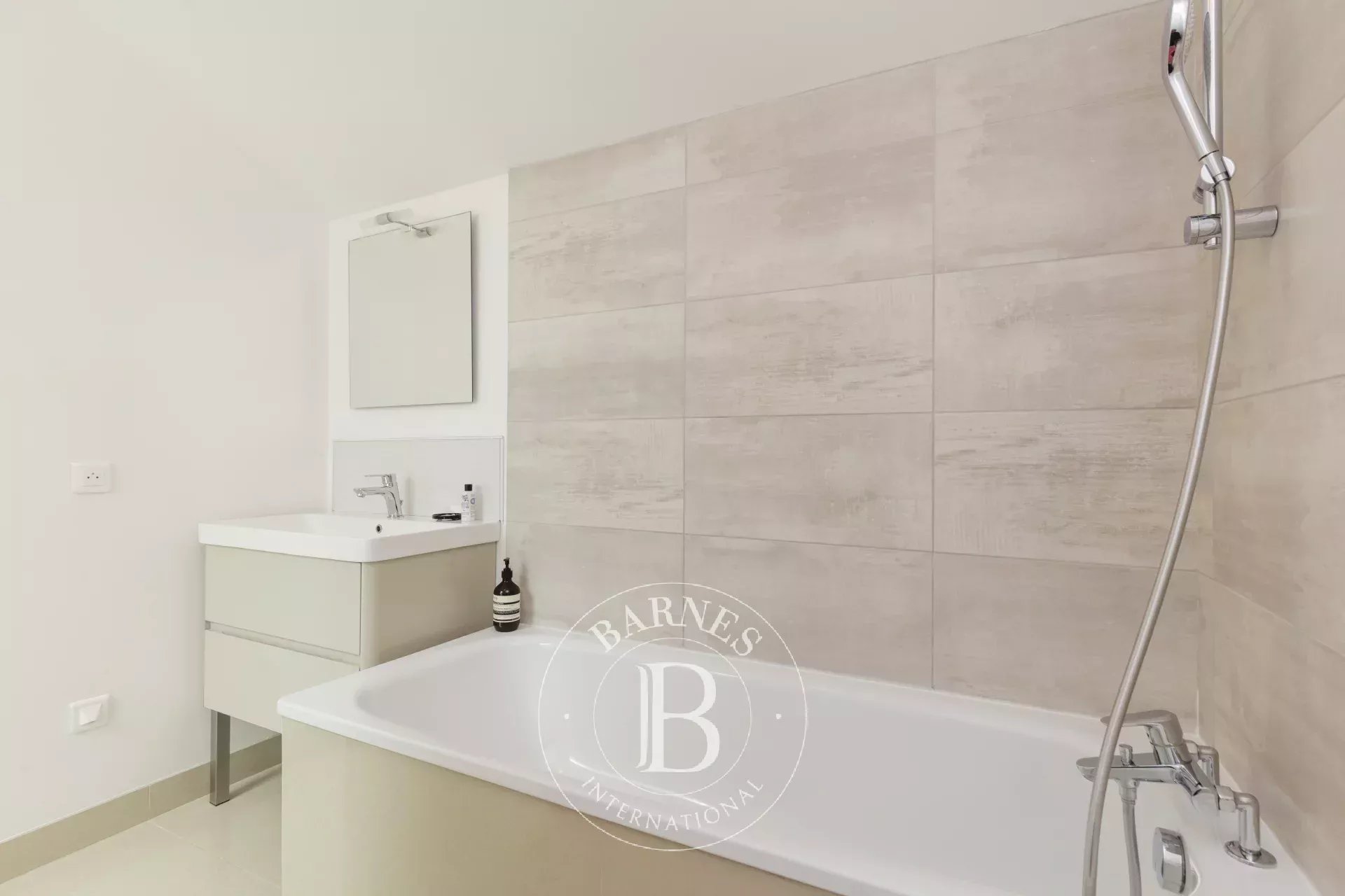 Ev Issy-les-Moulineaux - picture 12