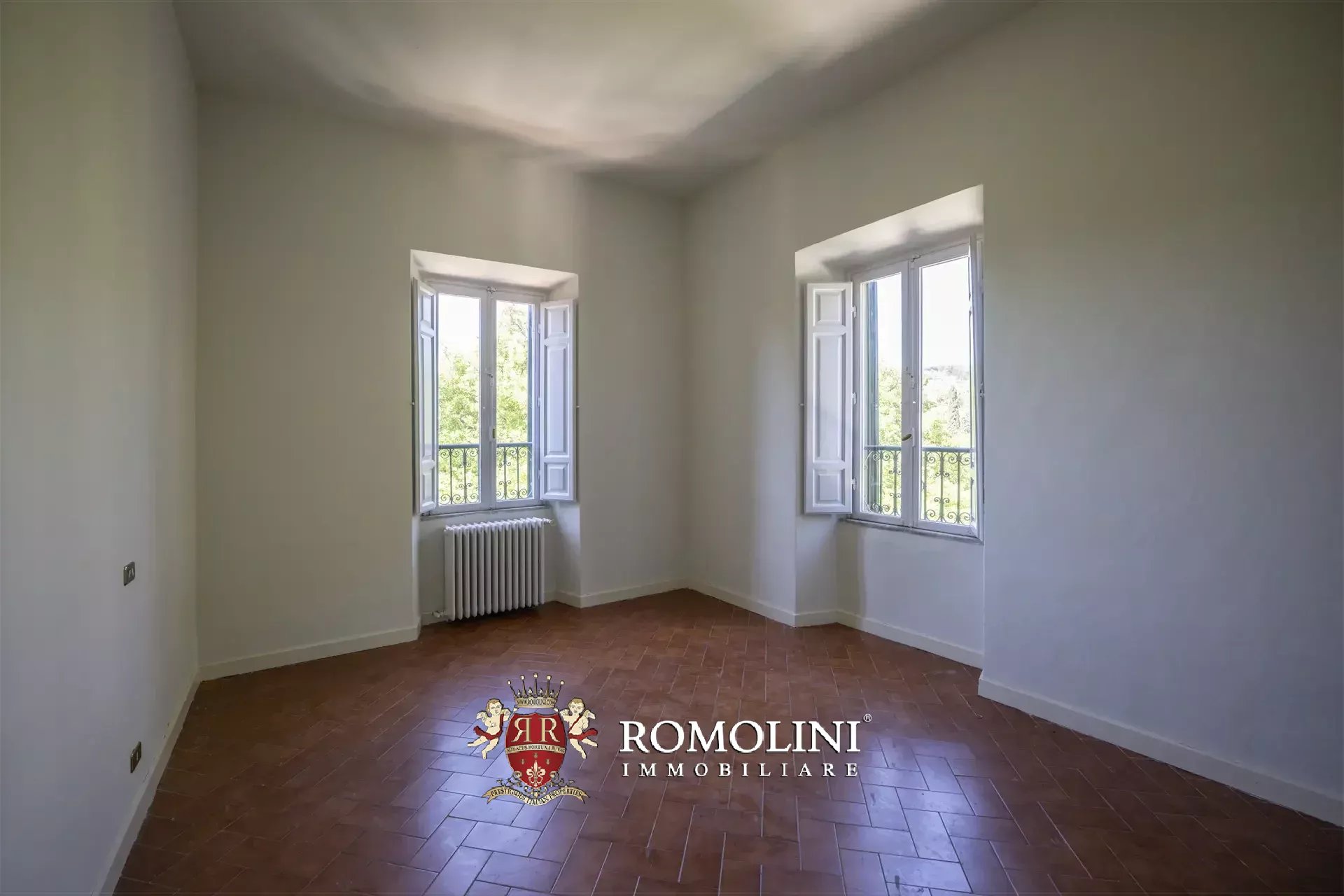 8 Bedroom Villa/Townhouse's Image 62