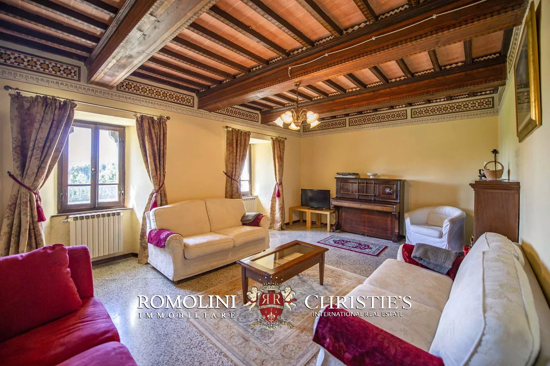 MANOR HOUSE FOR SALE IN CAPRESE MICHELANGELO, TUSCANY