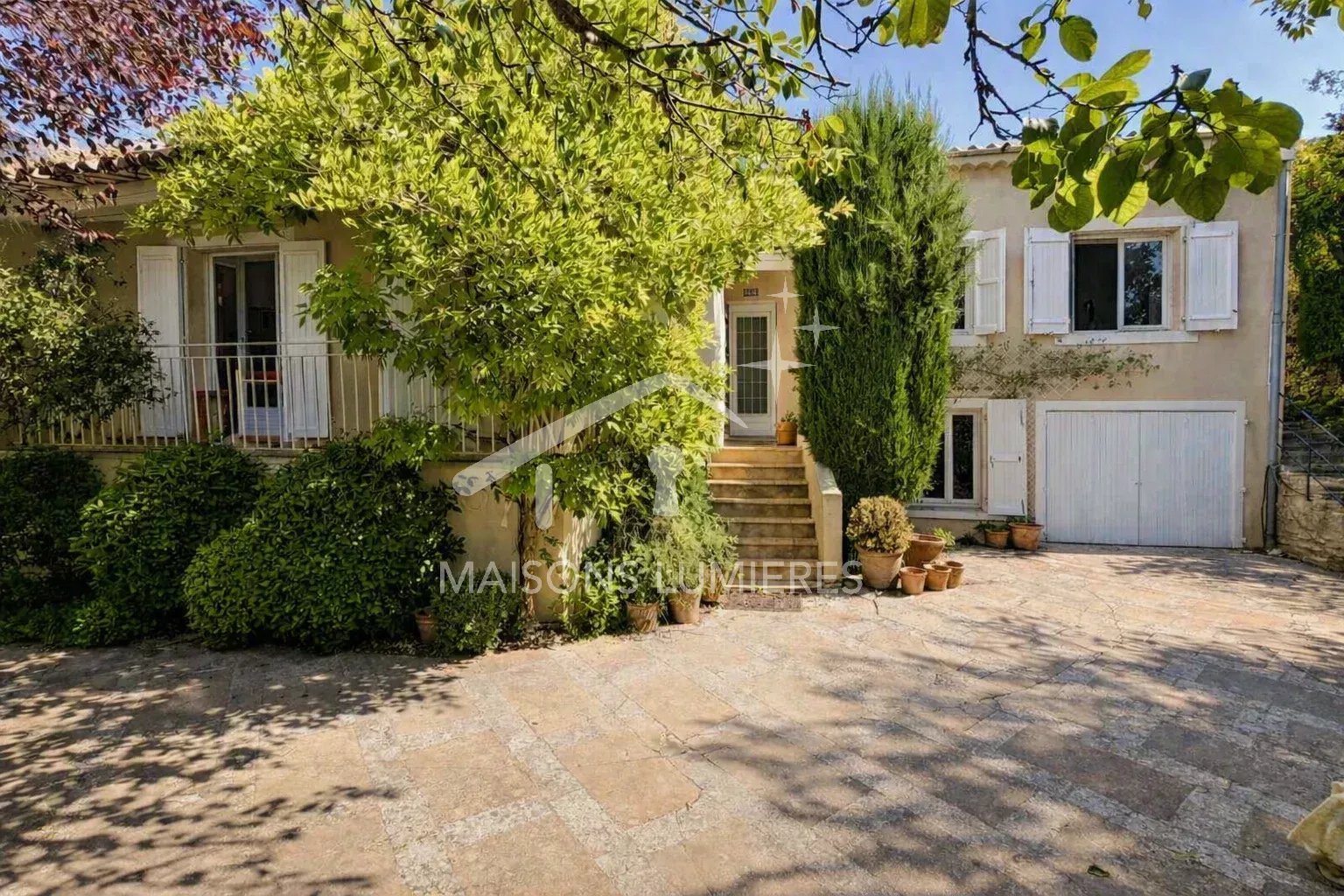Agence immobilière de Maisons Lumières