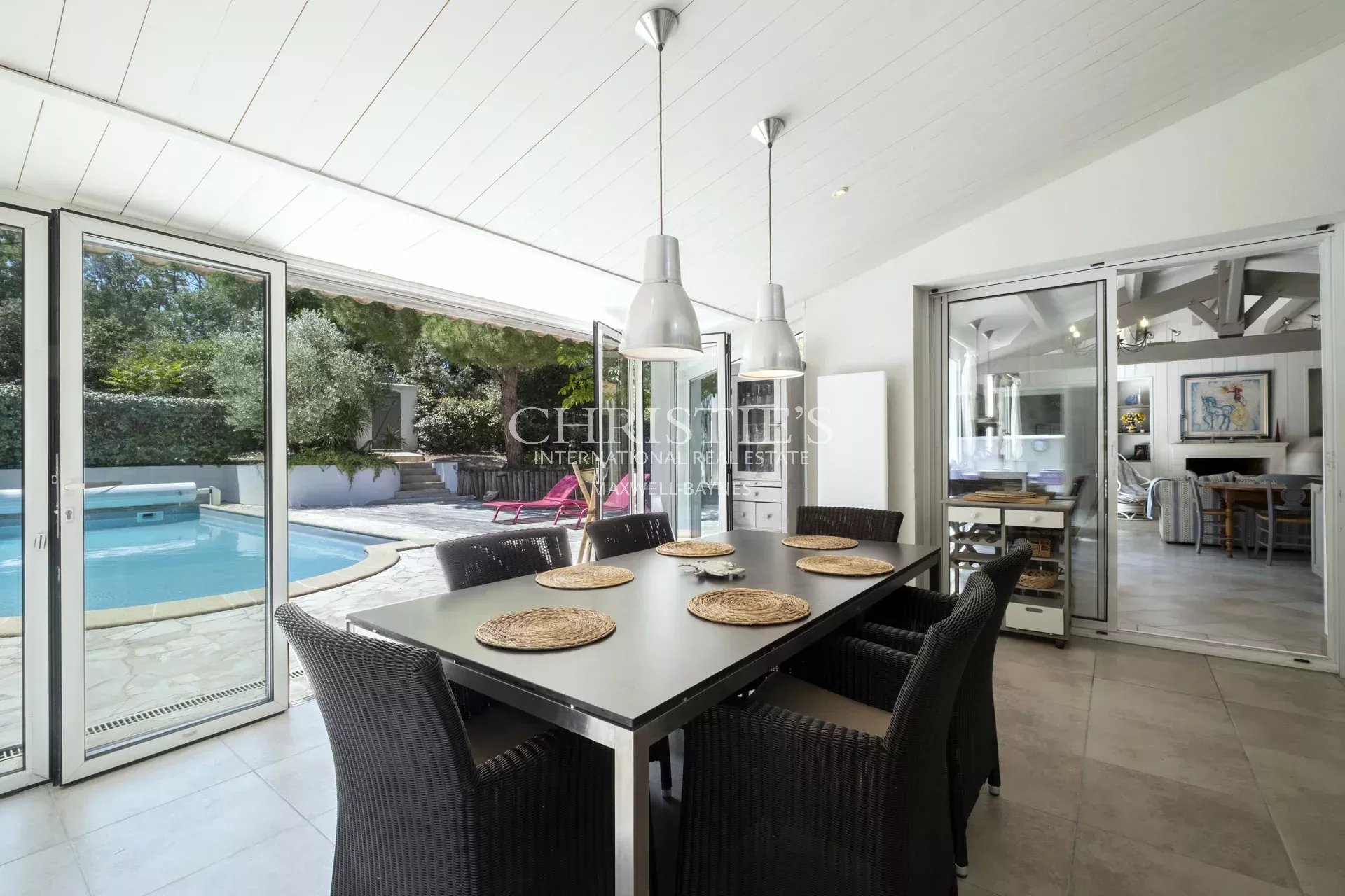4 Bedroom Villa/Townhouse's Image 8