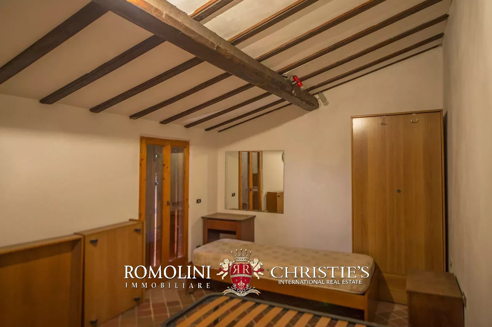 7 Bedroom Vineyard's Image 24