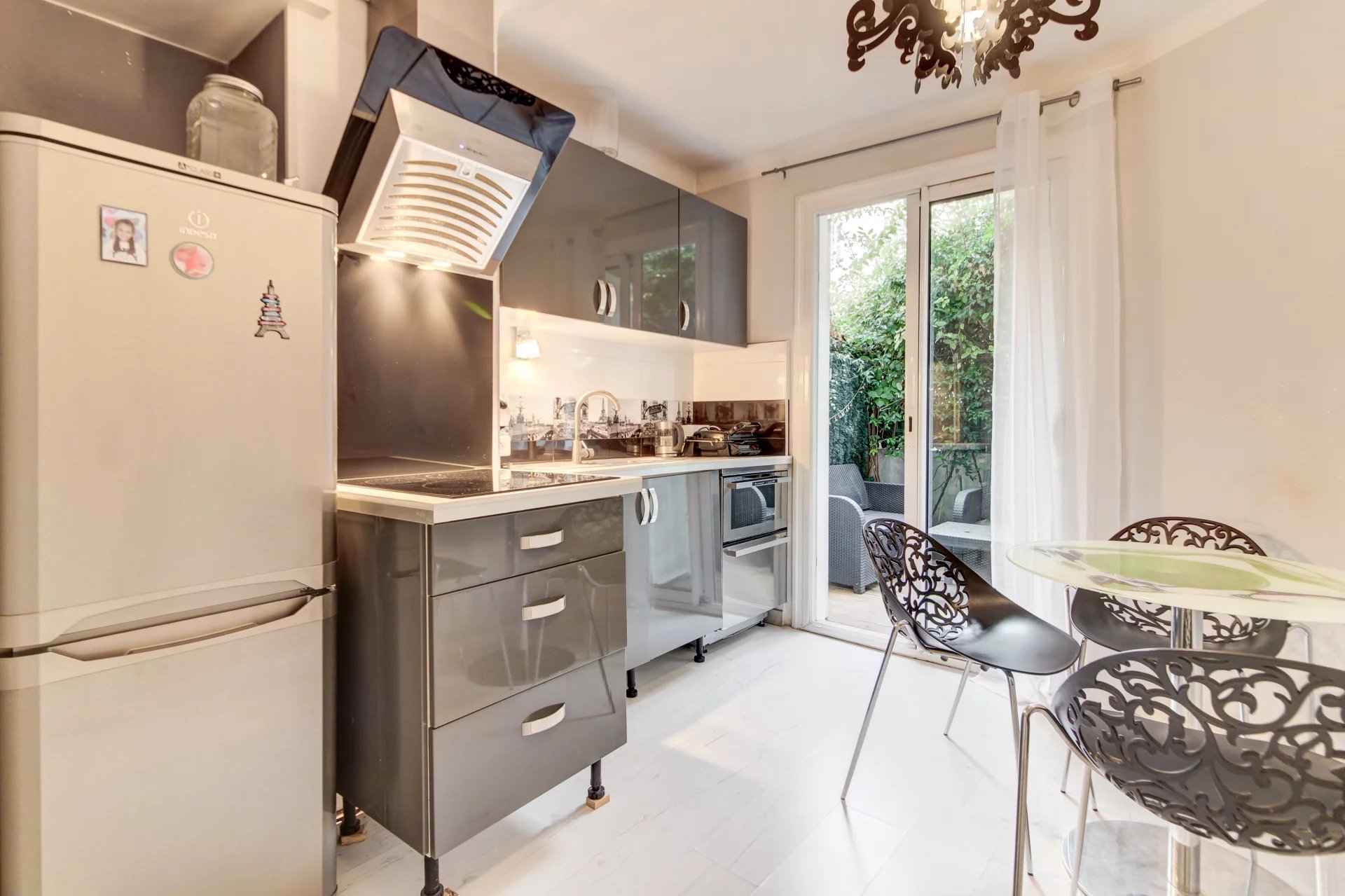 2 pièces RDJ Nice Ouest à 2 pas des plages