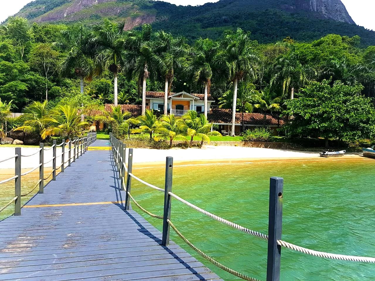 Île paradisiaque à couper le souffle à Rio de Janeiro