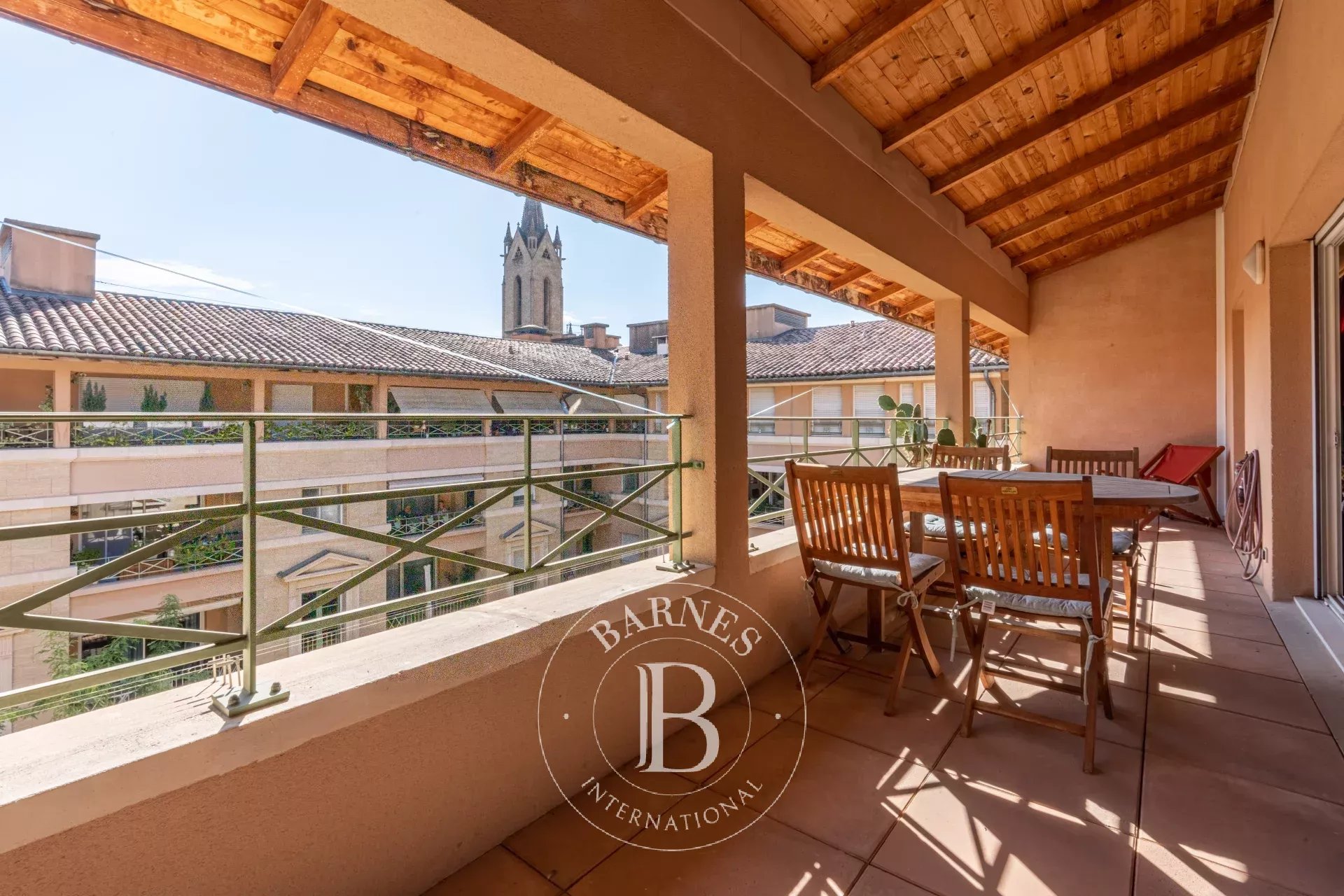 SOUS OFFRE - HYPER CENTER - APARTMENT - COURS MIRABEAU