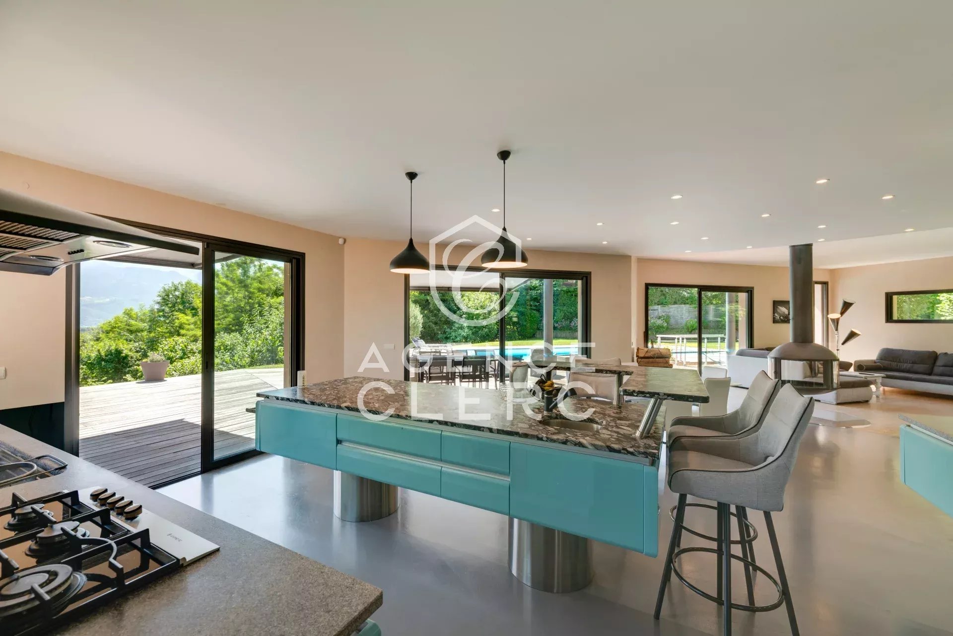 6 Bedroom Villa/Townhouse's Image 15