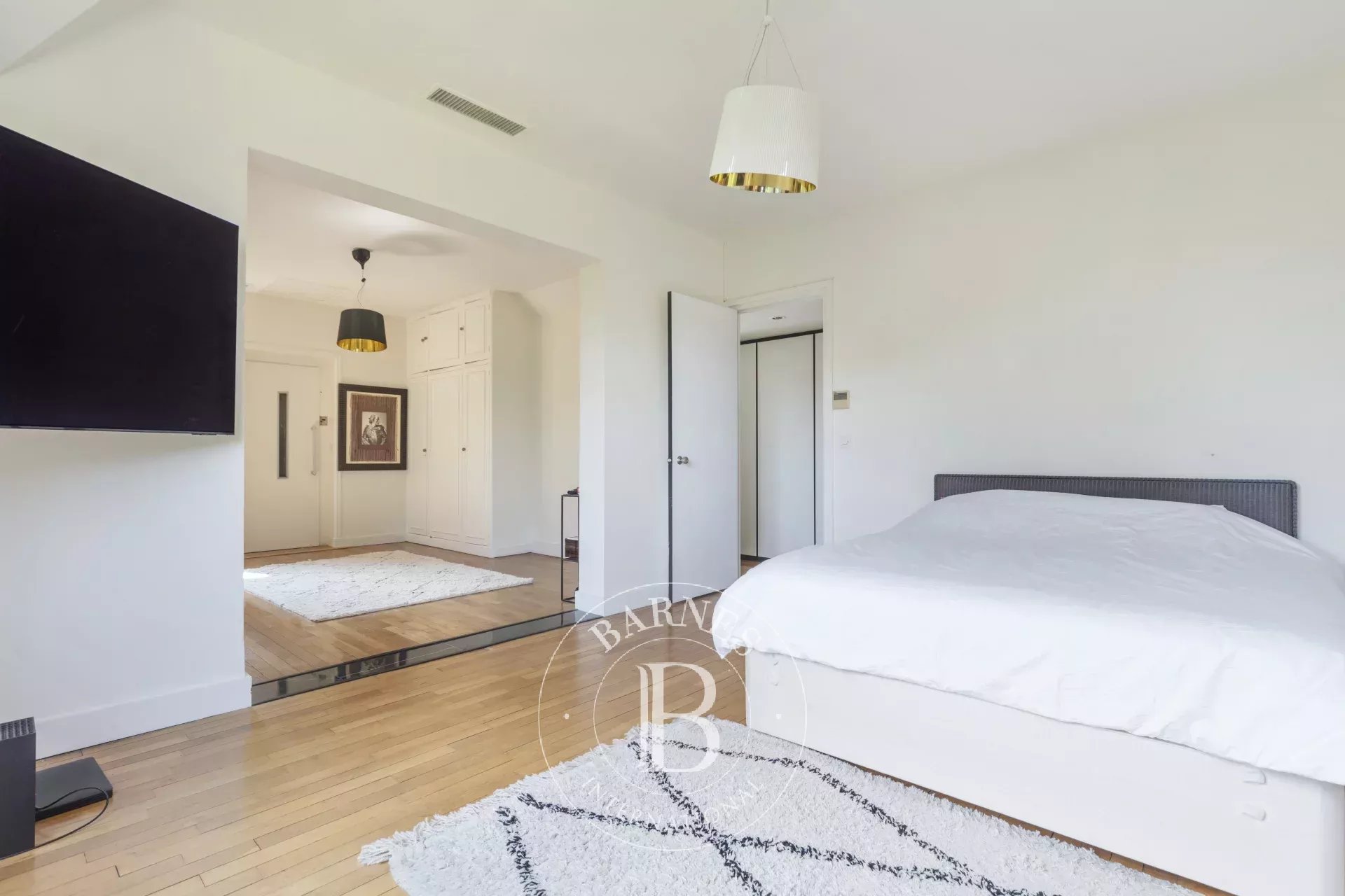 Garches  - House 7 Bedrooms - picture 11