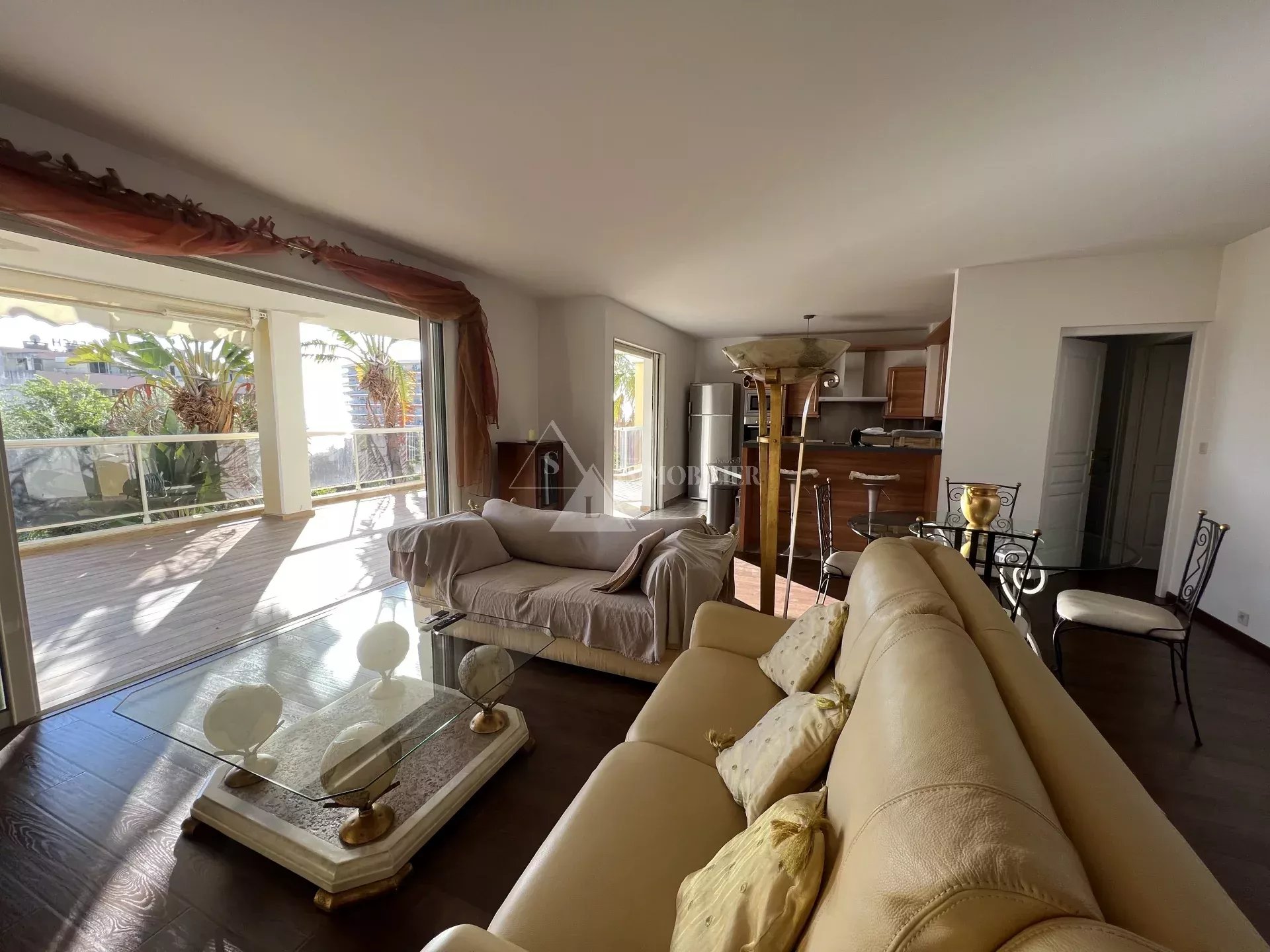 Agence immobilière de 
