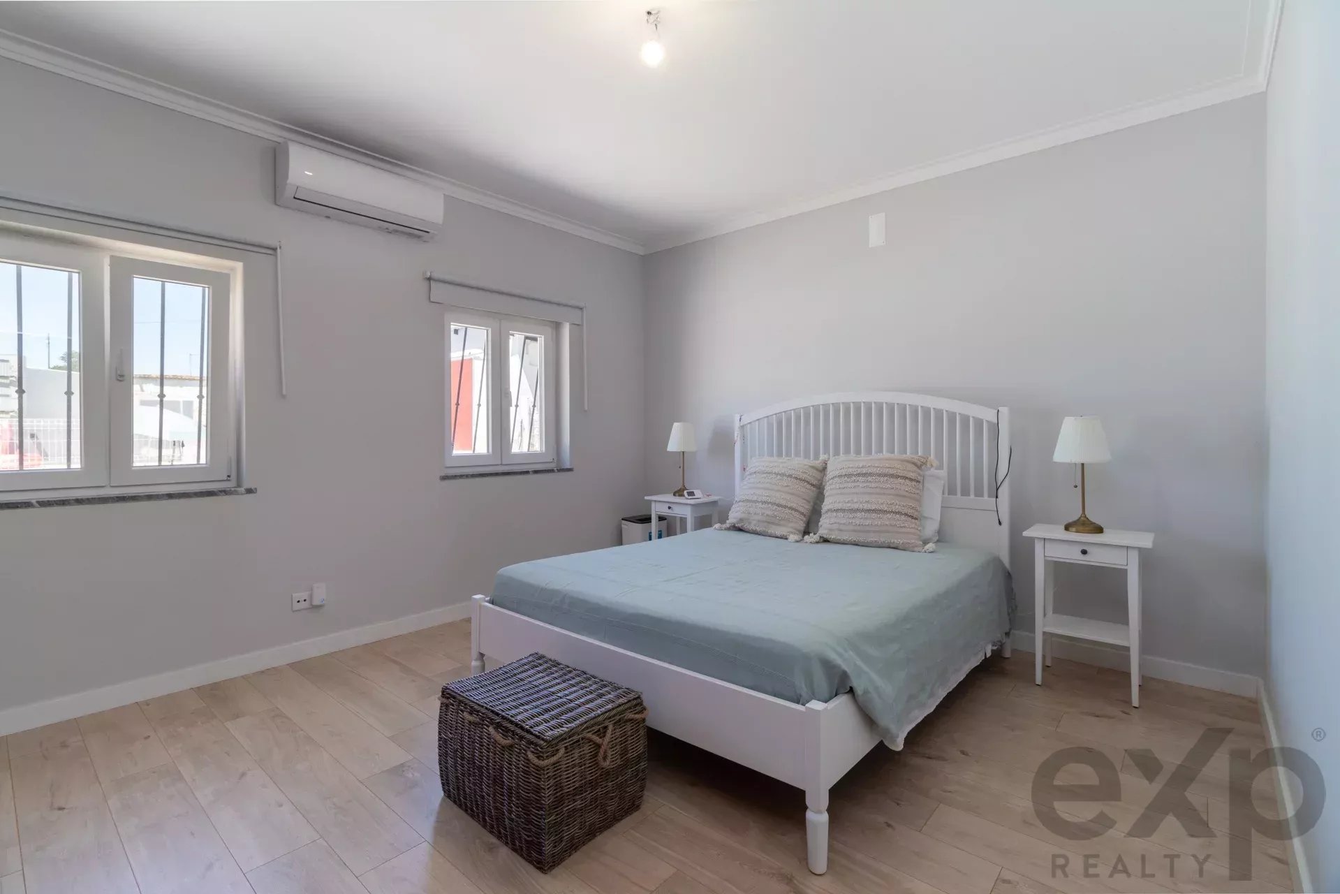 Luxury Equestrian Property + Guest House 85992157 image 45