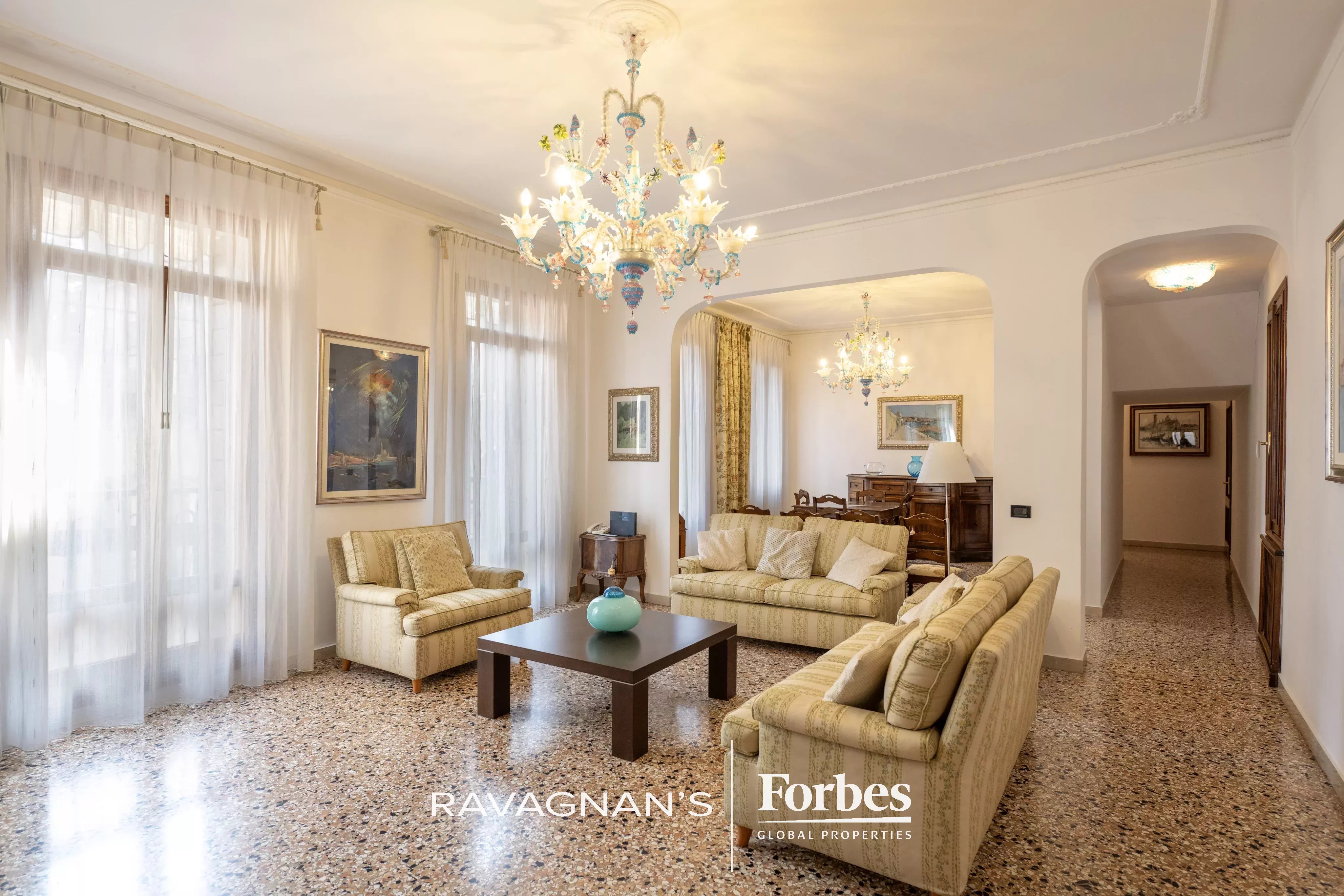 Prestigioso Appartamento con Ingresso Indipendente a Rialto