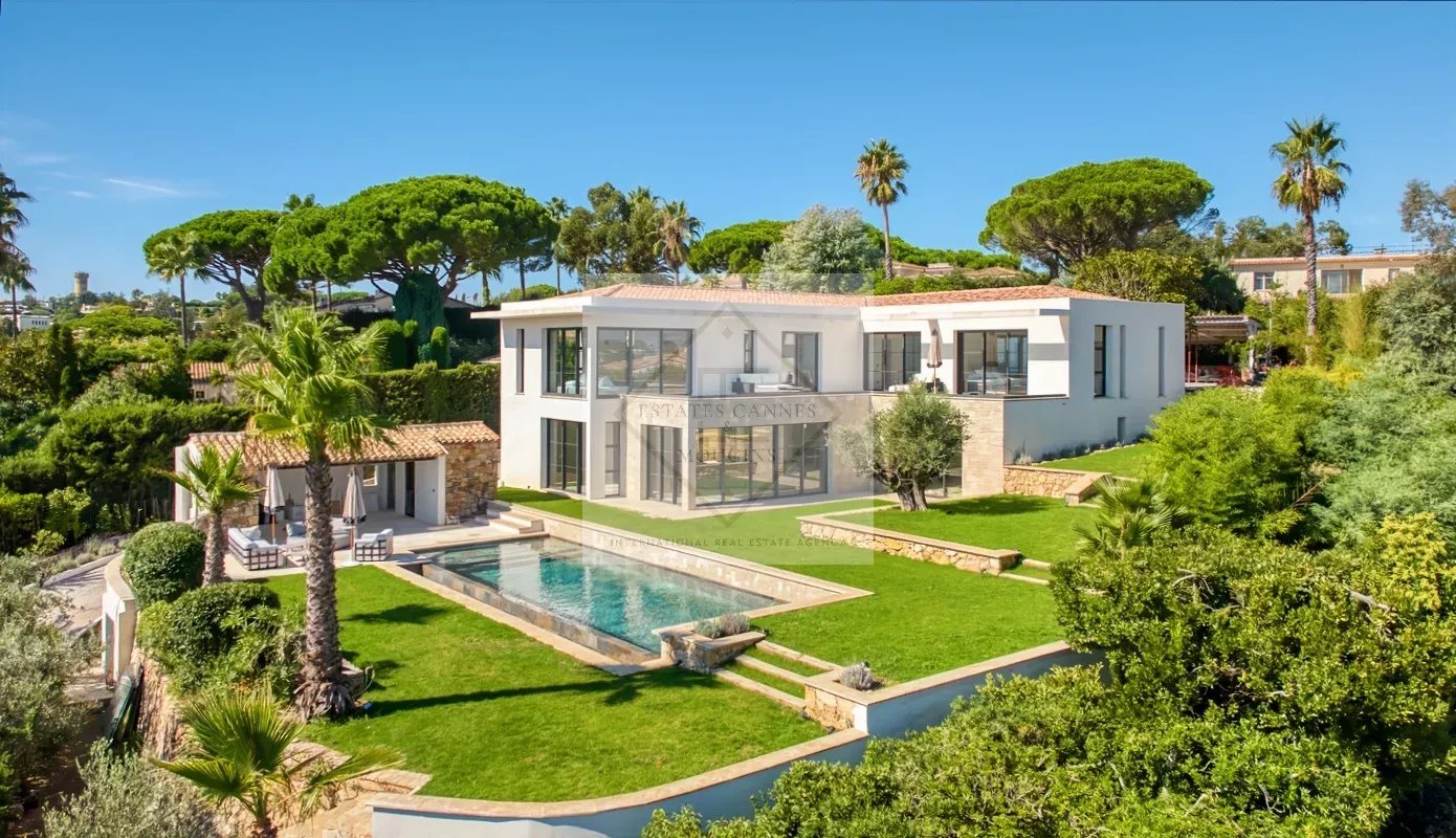 SUPER CANNES — EXCEPTIONAL BRAND-NEW CONTEMPORARY VILLA WITH PANORAMIC SEA VIEWS