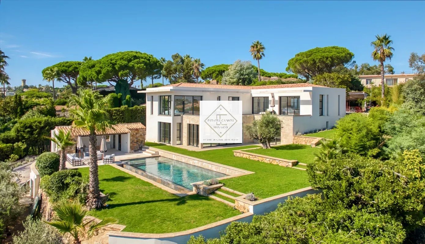 Villa contemporaine d'exception à Super Cannes – Vue mer panoramique, domaine privé et sécurisé
