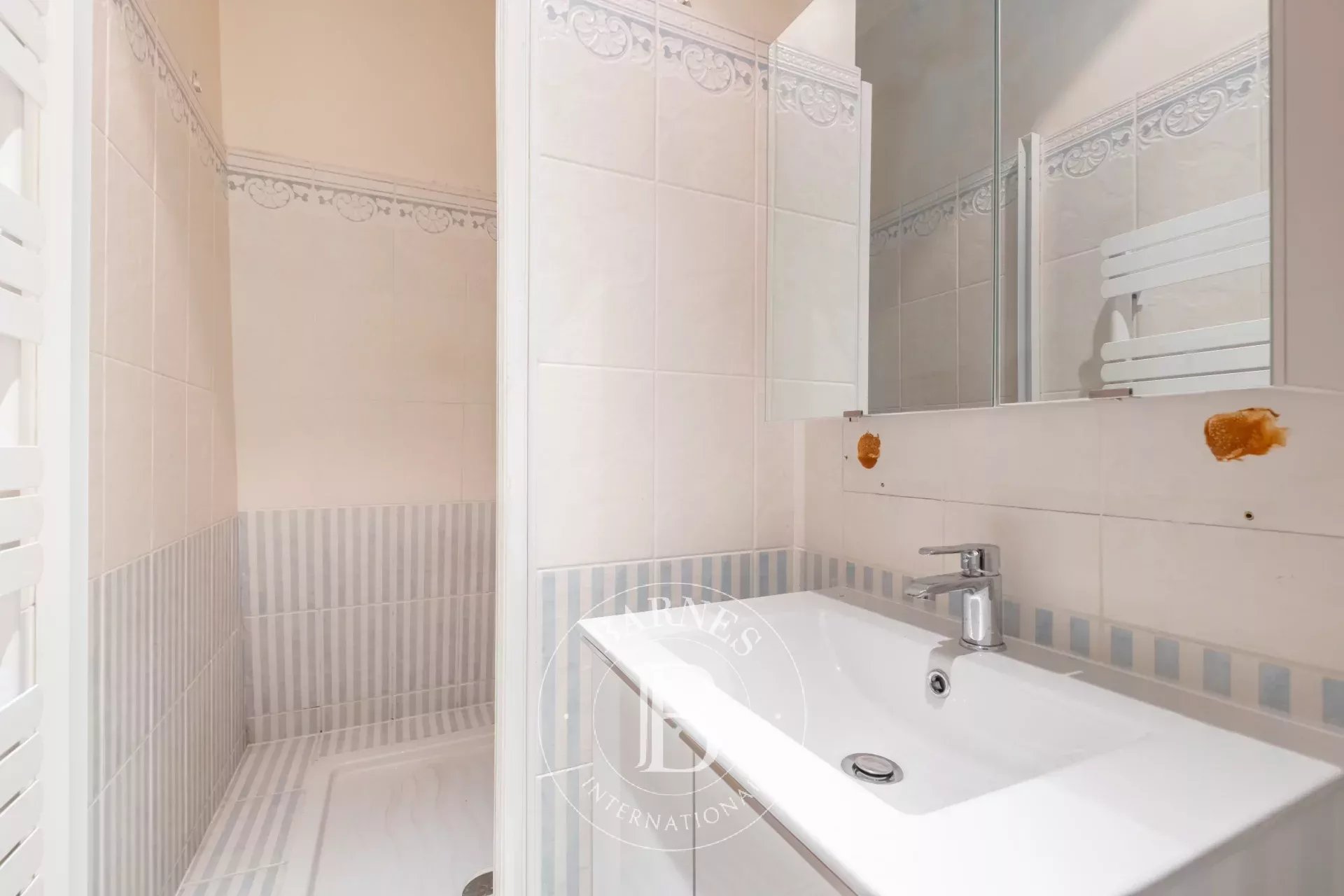 Paris  - Apartment 2 Bedrooms - picture 11
