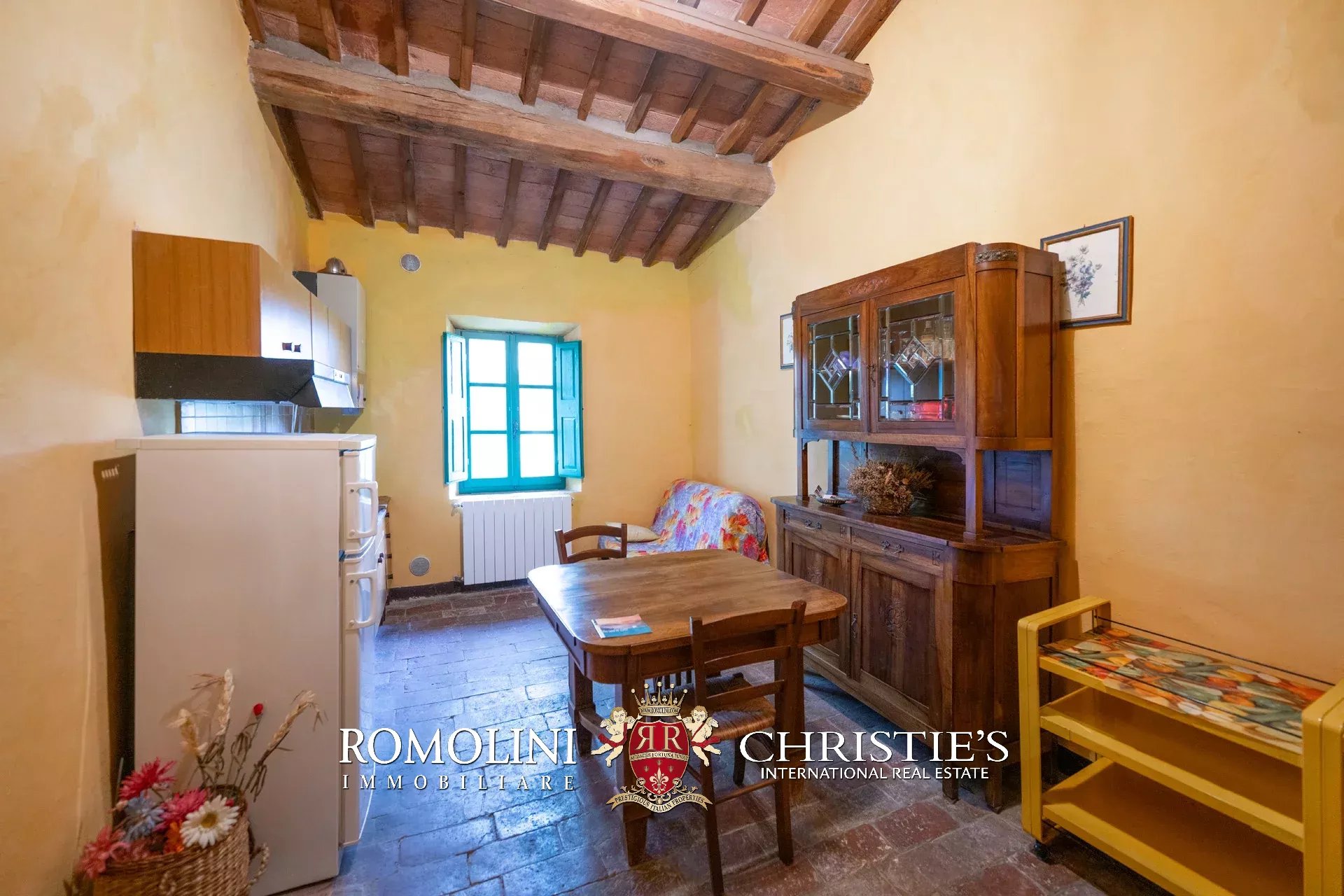 6 Bedroom Villa/Townhouse's Image 37
