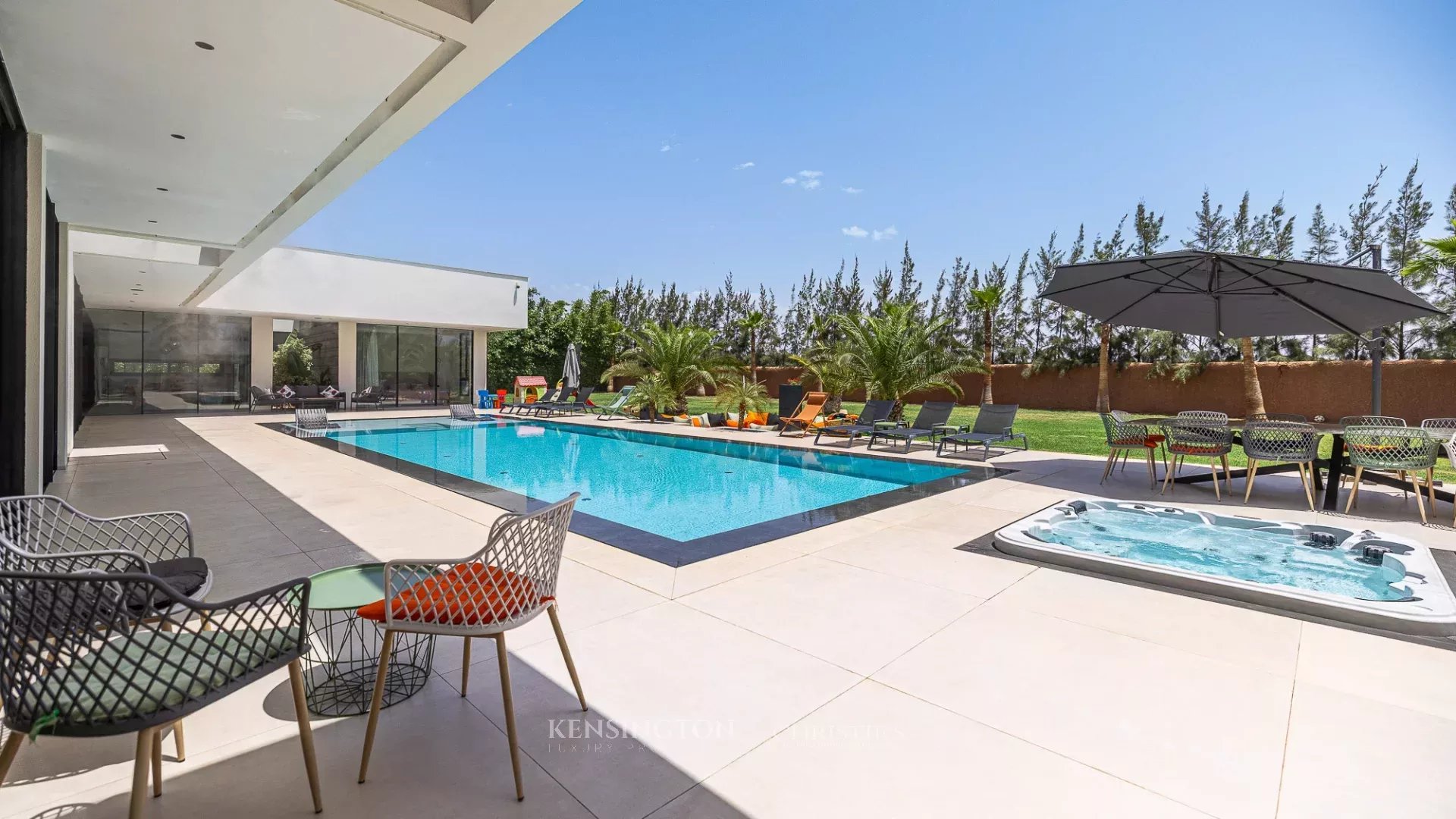 8 Bedroom Villa/Townhouse's Image 6