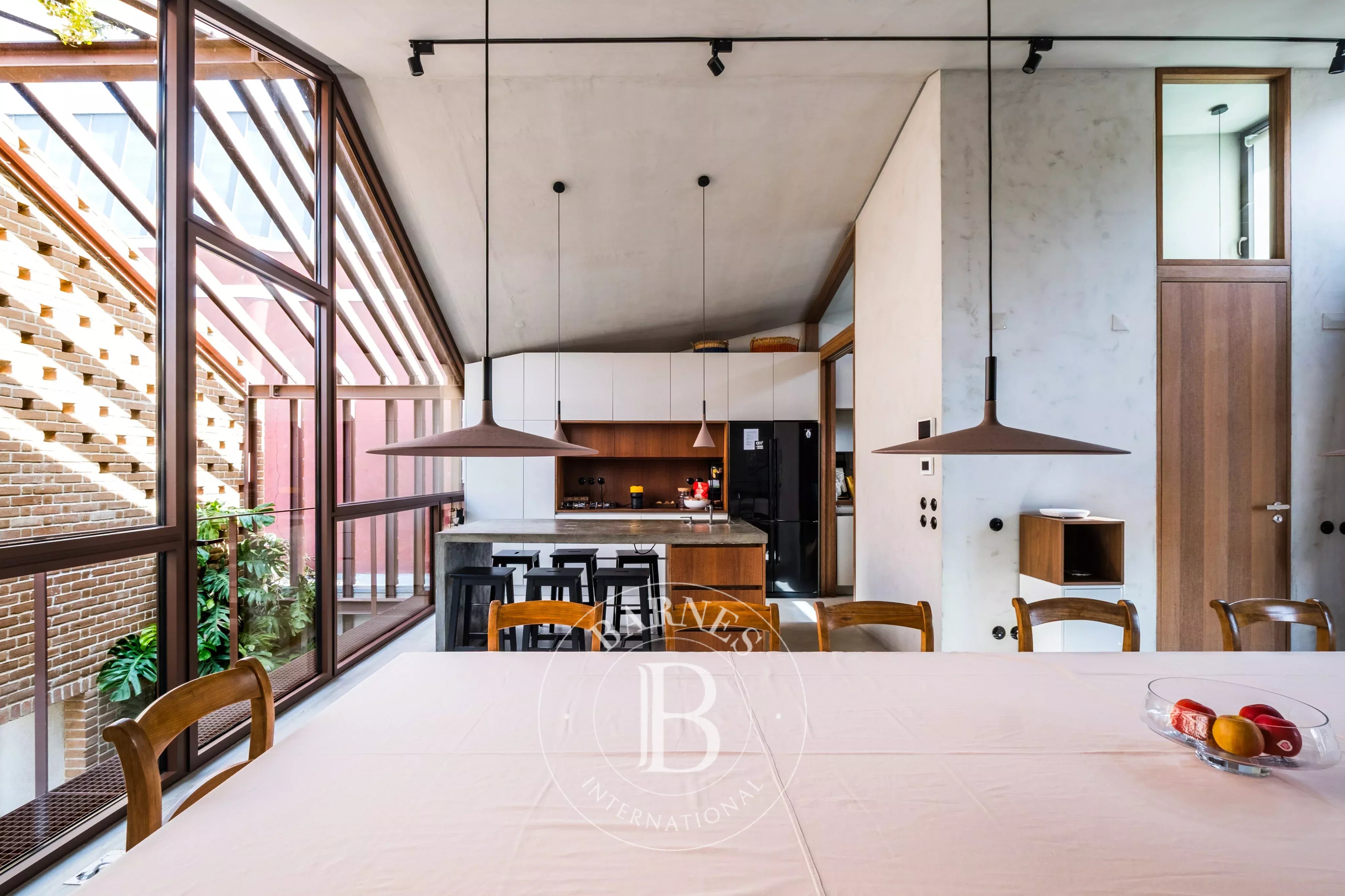 Maison contemporaine avec vue sur le fleuve