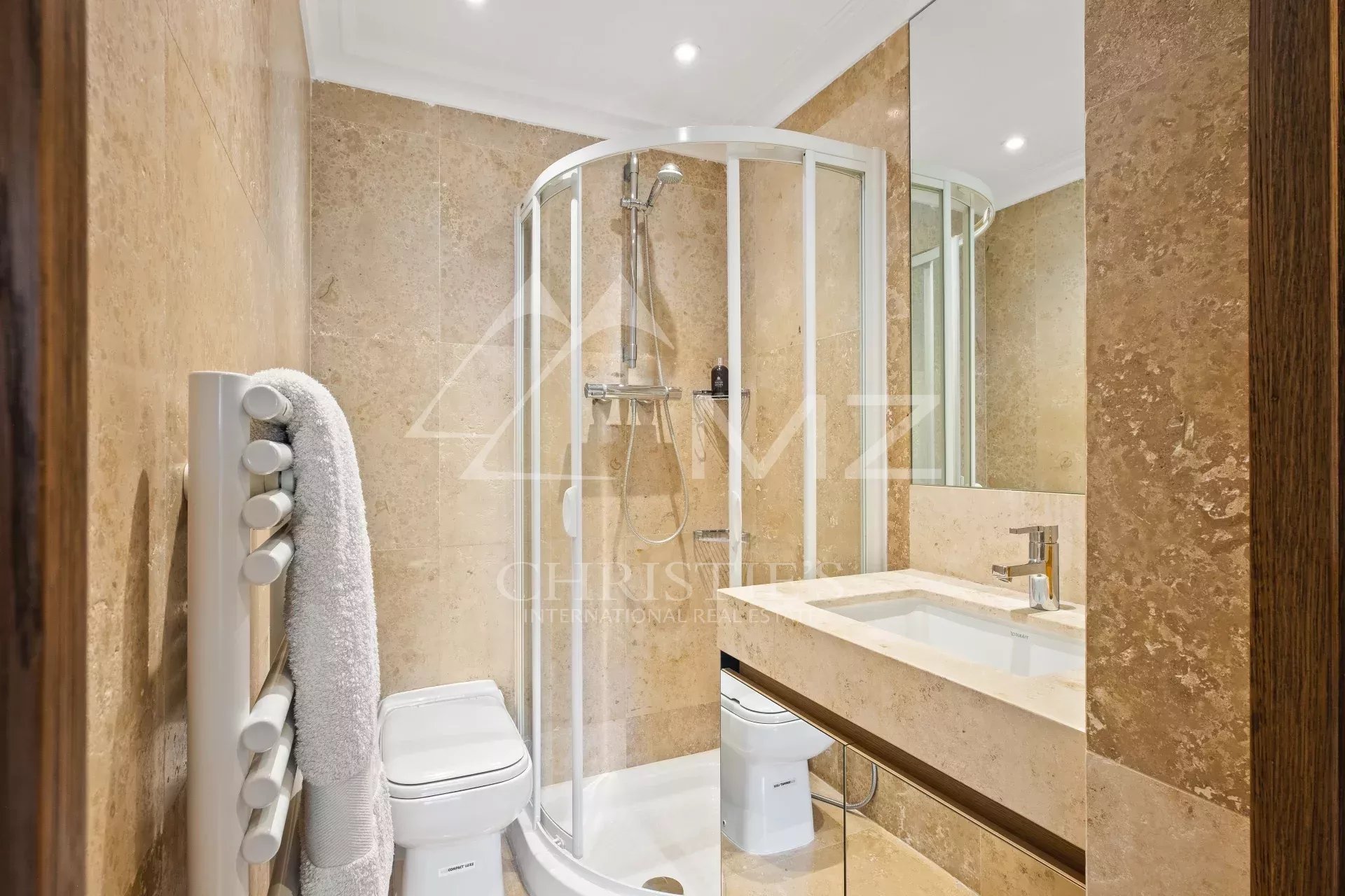 2 Bedroom Apartment/Flat's Image 7