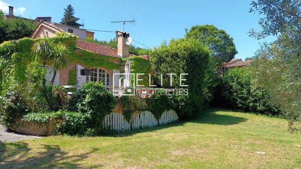 Mougins - Charming Single Storey House to Renovate — photo 1