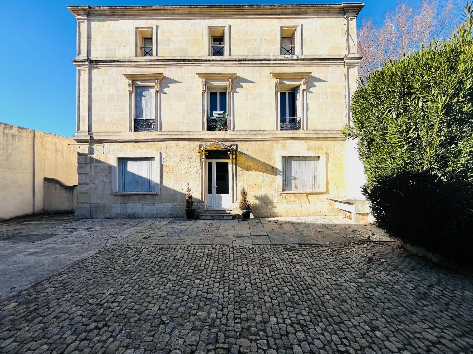 Agence immobilière de Leonis Immobilier Pays d'Arles