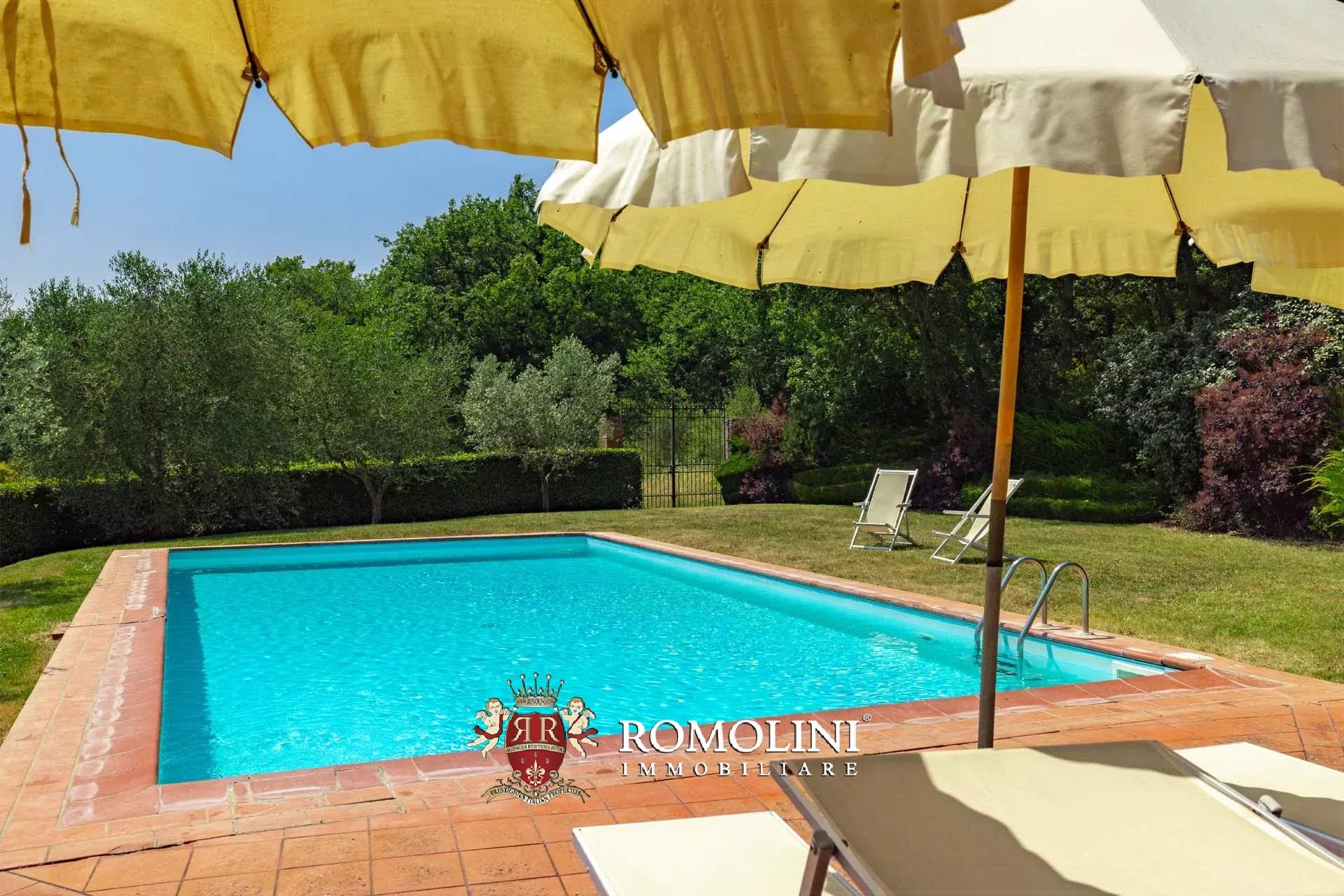10 Bedroom Villa/Townhouse's Image 15