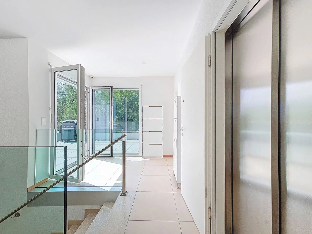 Attique moderne avec terrasse panoramique