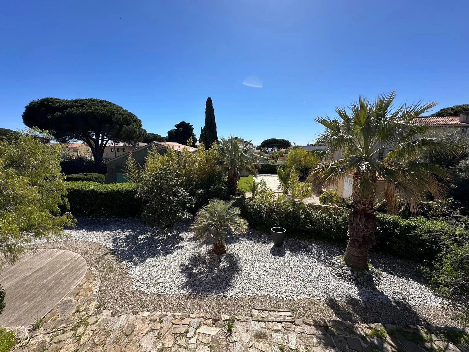 Villa proche de la mer et des commerces au port de Carqueiranne
