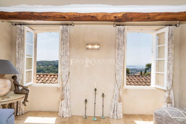Unique pair of village houses in heart of MOUGINS VILLAGE — photo 4