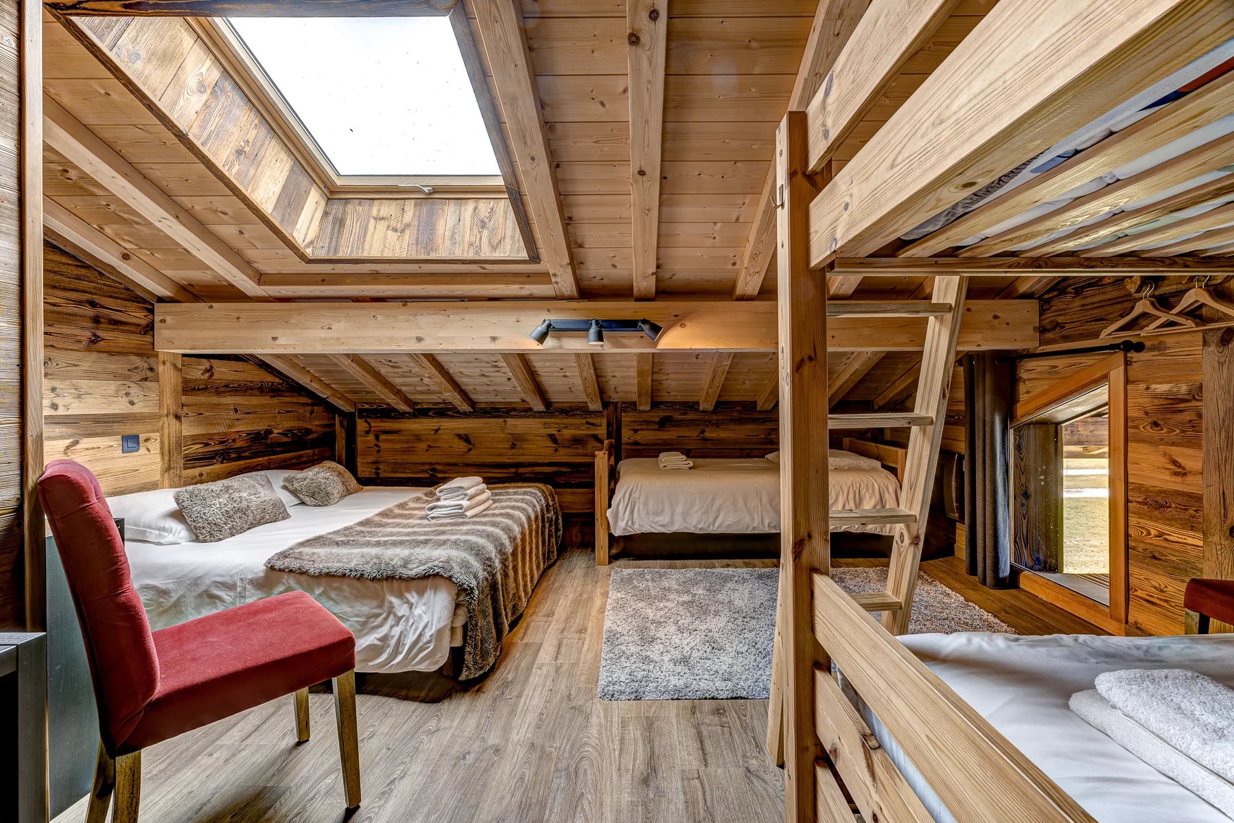 Photo of ESSERT-ROMAND - Recently built, quality 5 bedroom chalet in the heart of Essert-Romand