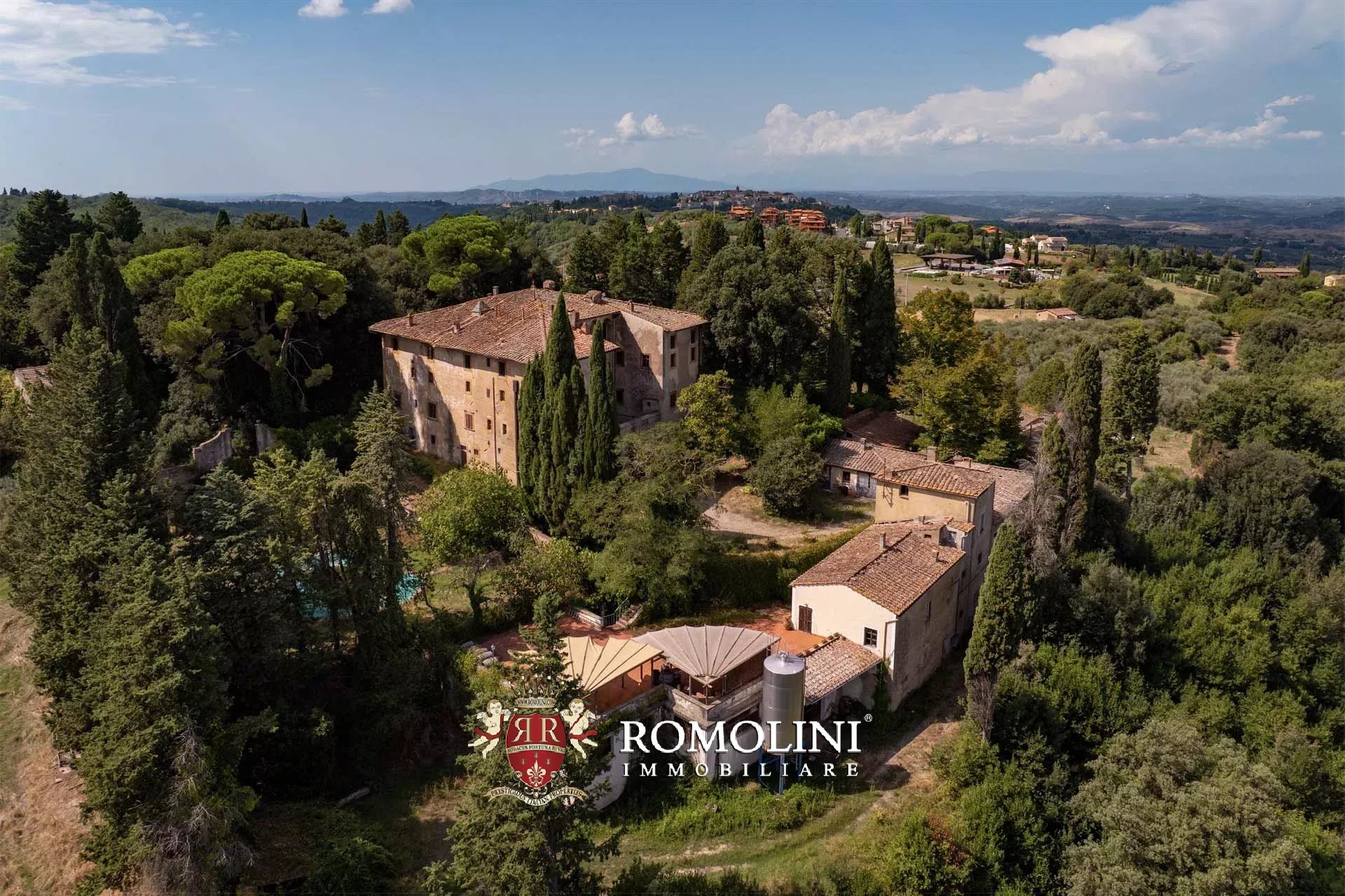 17 Bedroom Vineyard's Image 8