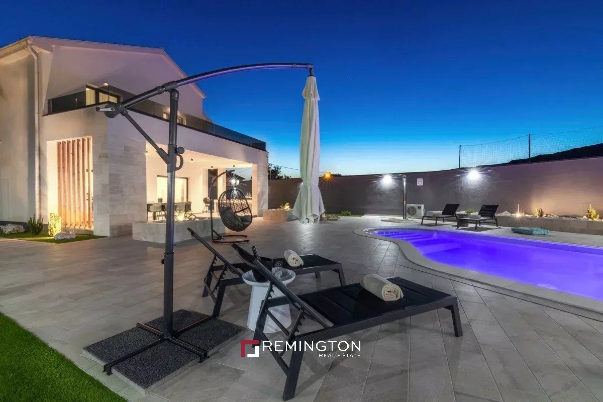 4 Bedroom Villa/Townhouse's Image 17