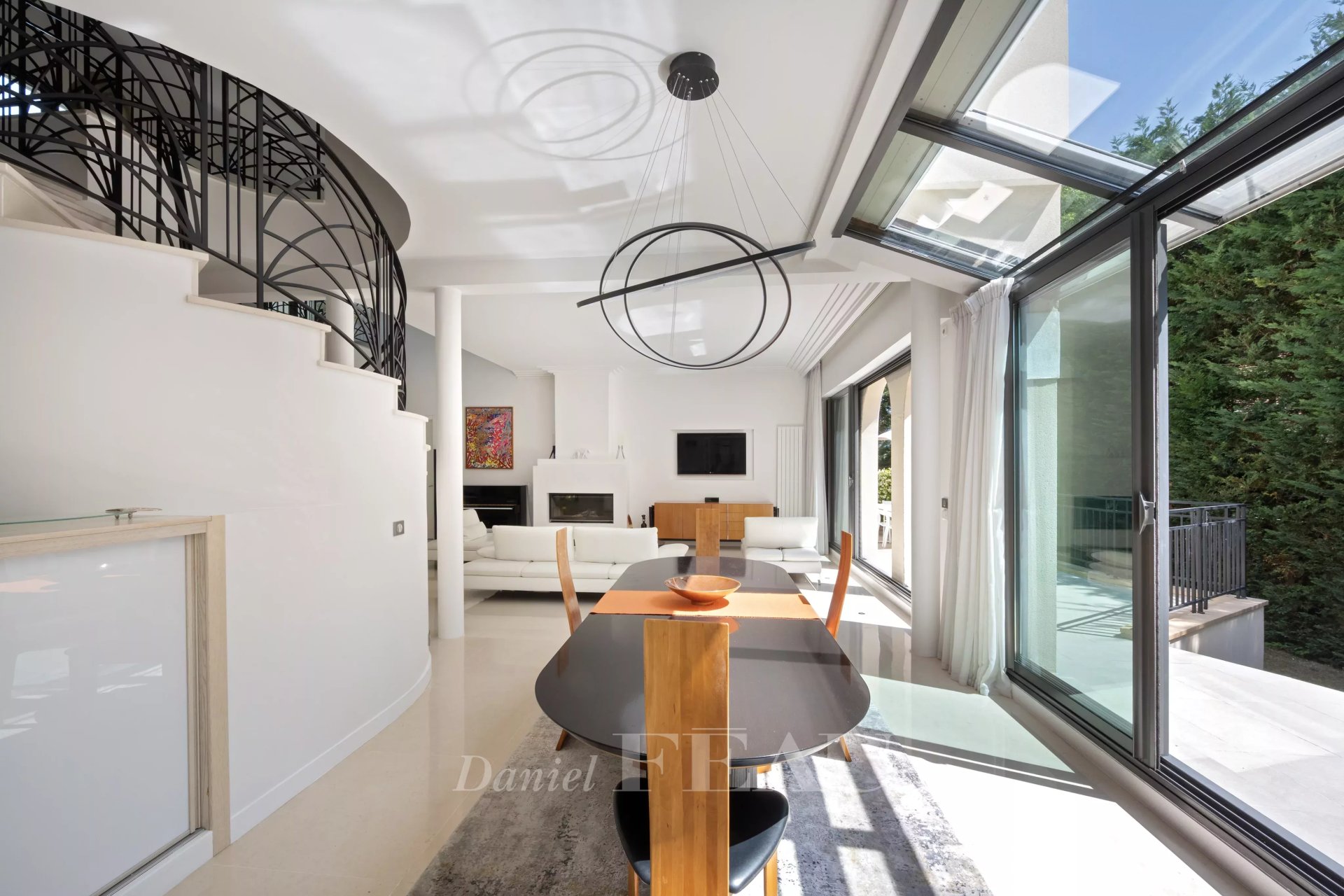 5 Bedroom Villa/Townhouse's Image 6