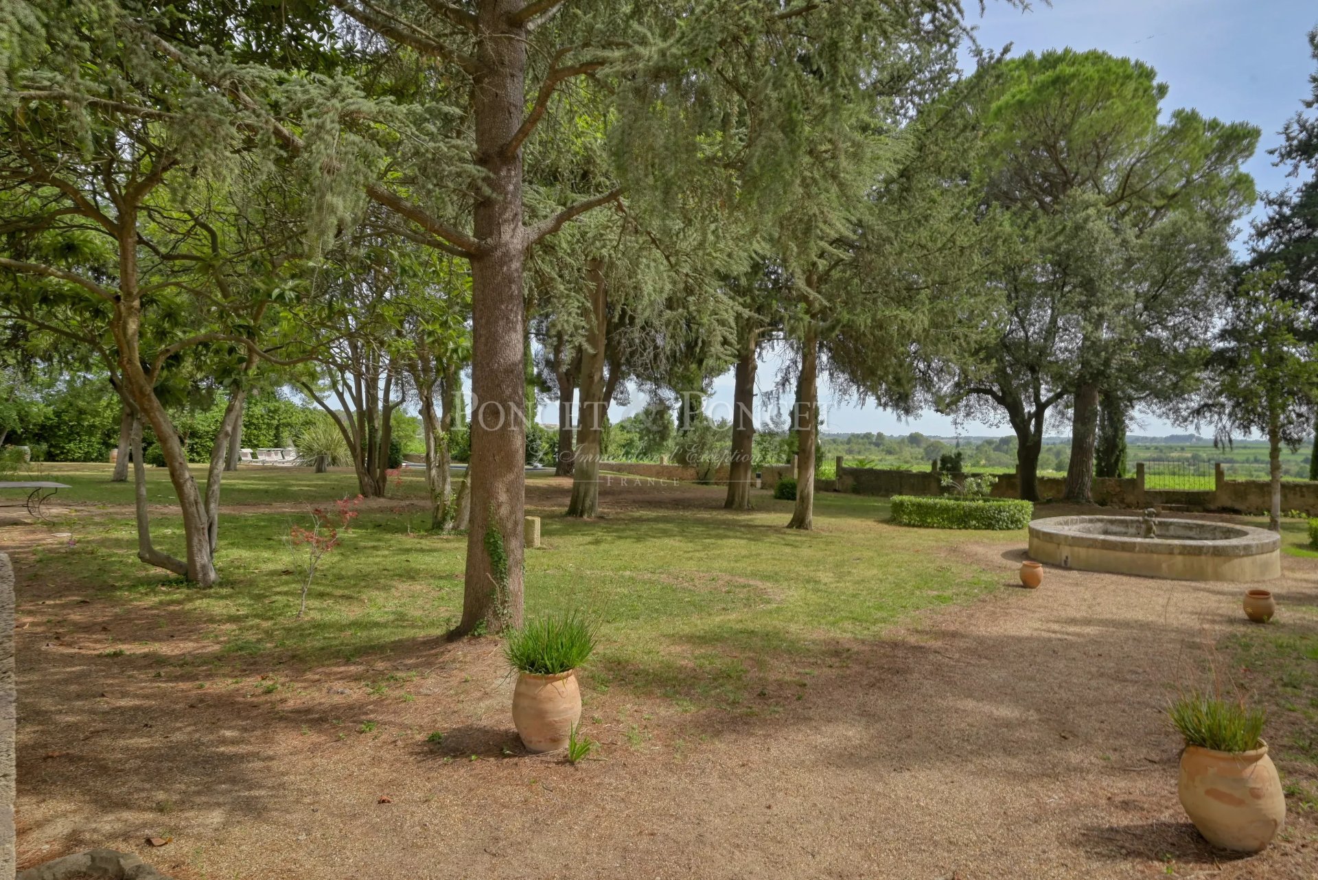 10 Bedroom Vineyard's Image 16