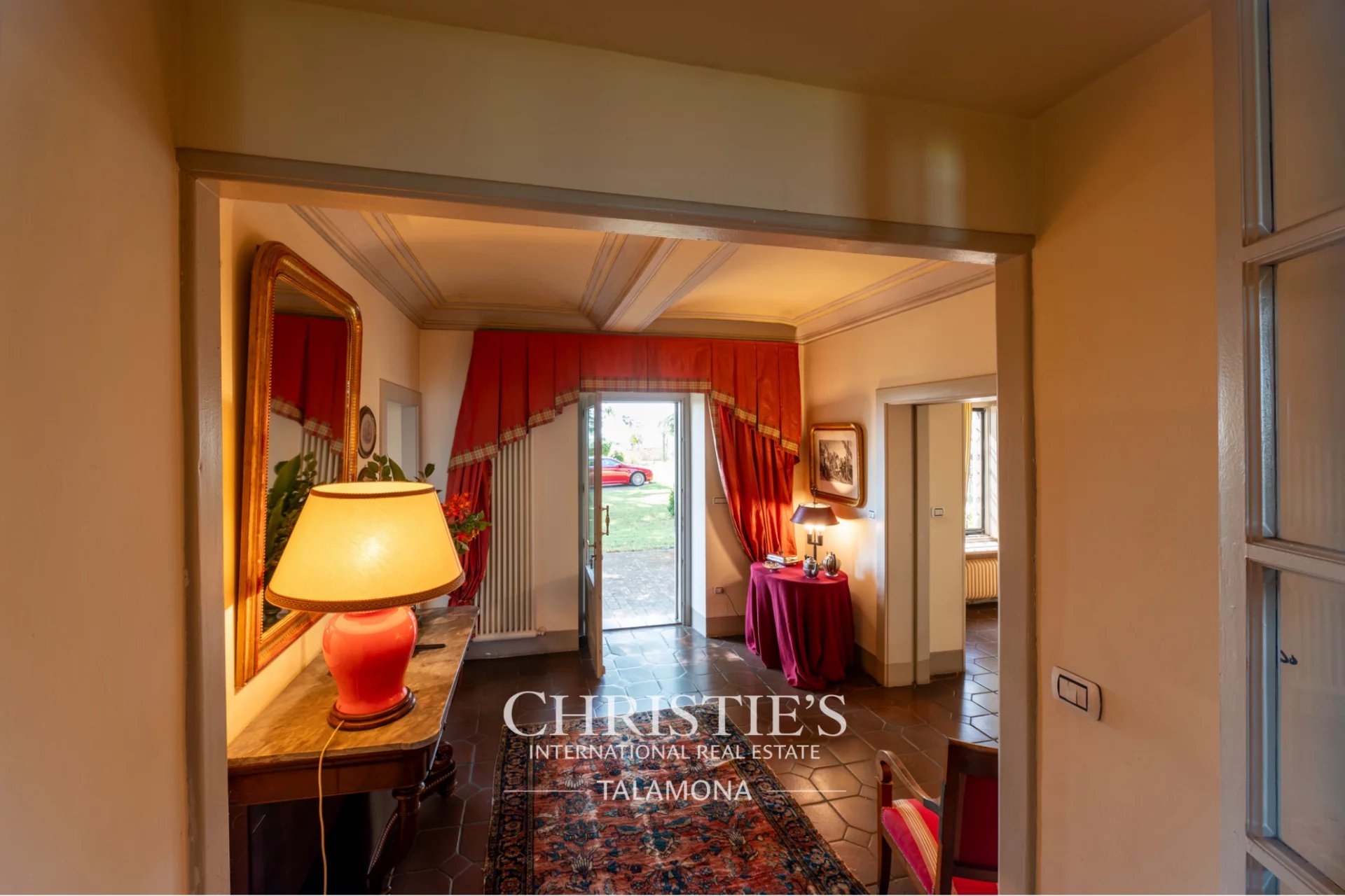 10 Bedroom Villa/Townhouse's Image 47