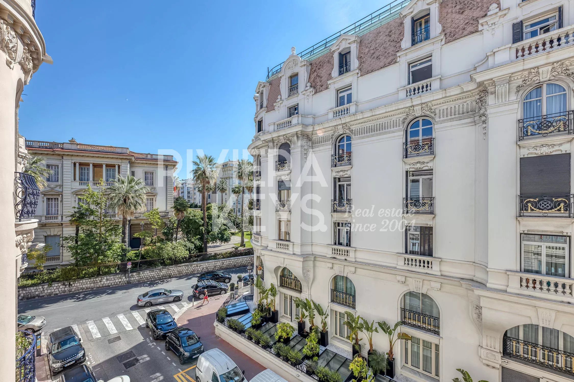 NICE - Carré d’Or : Superbe appartement bourgeois 2-pièces de 51 m² à 100 m de la mer