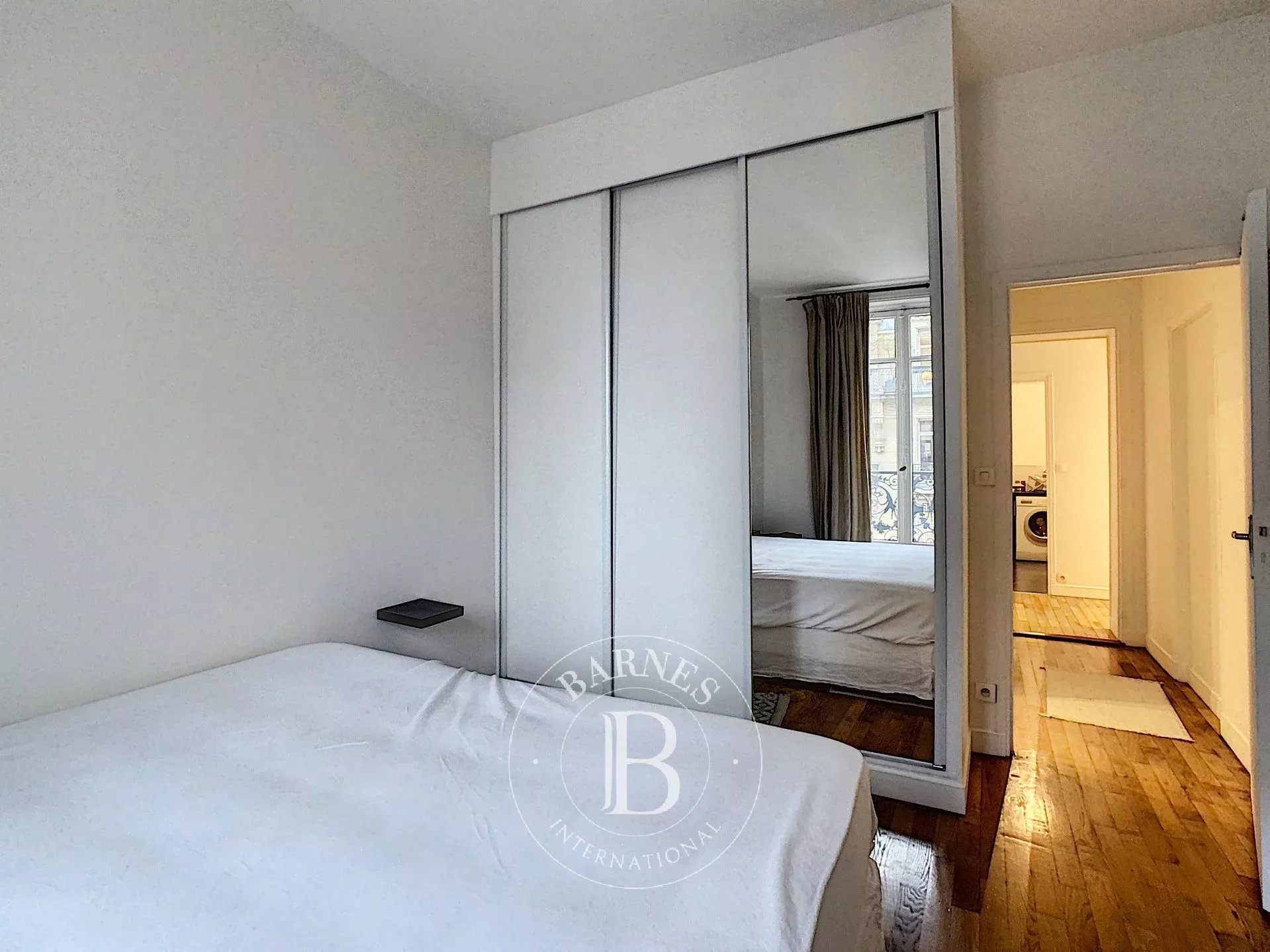 Daire Paris 8ème - picture 8