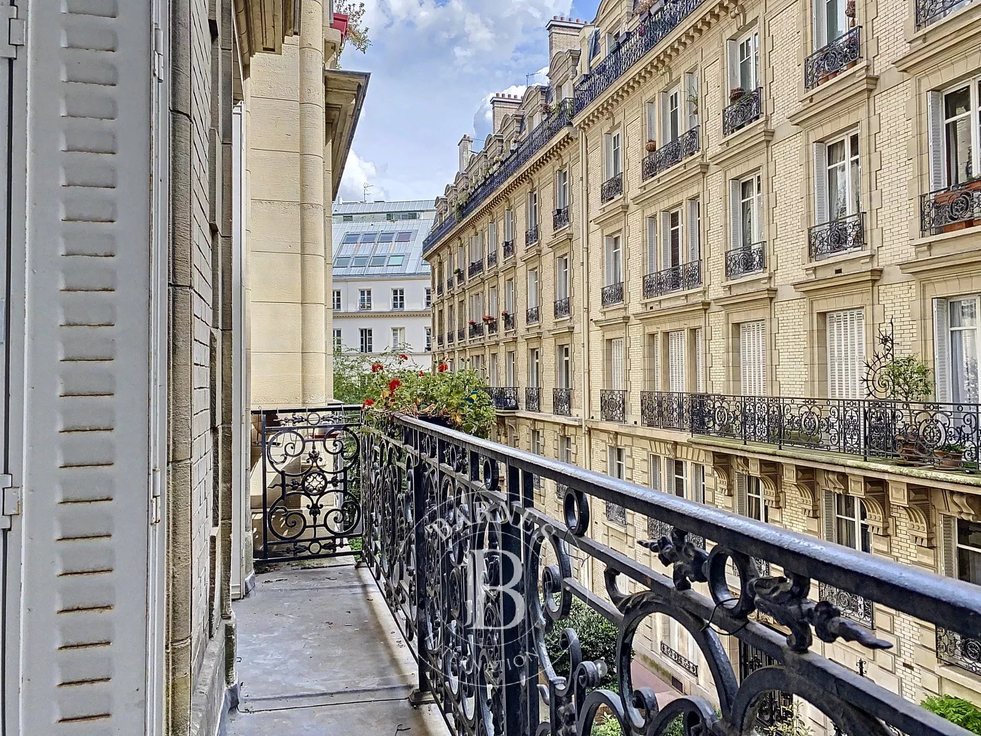 Daire Paris 9ème - picture 12