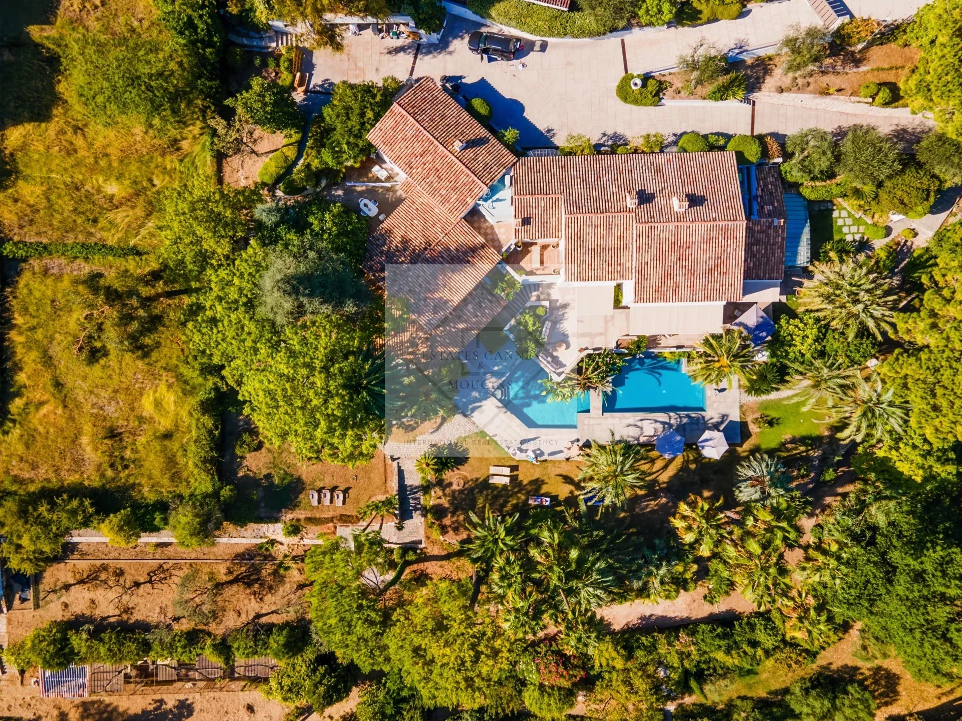 VILLA D’EXCEPTION — SAINT-PAUL-DE-VENCE — photo 3