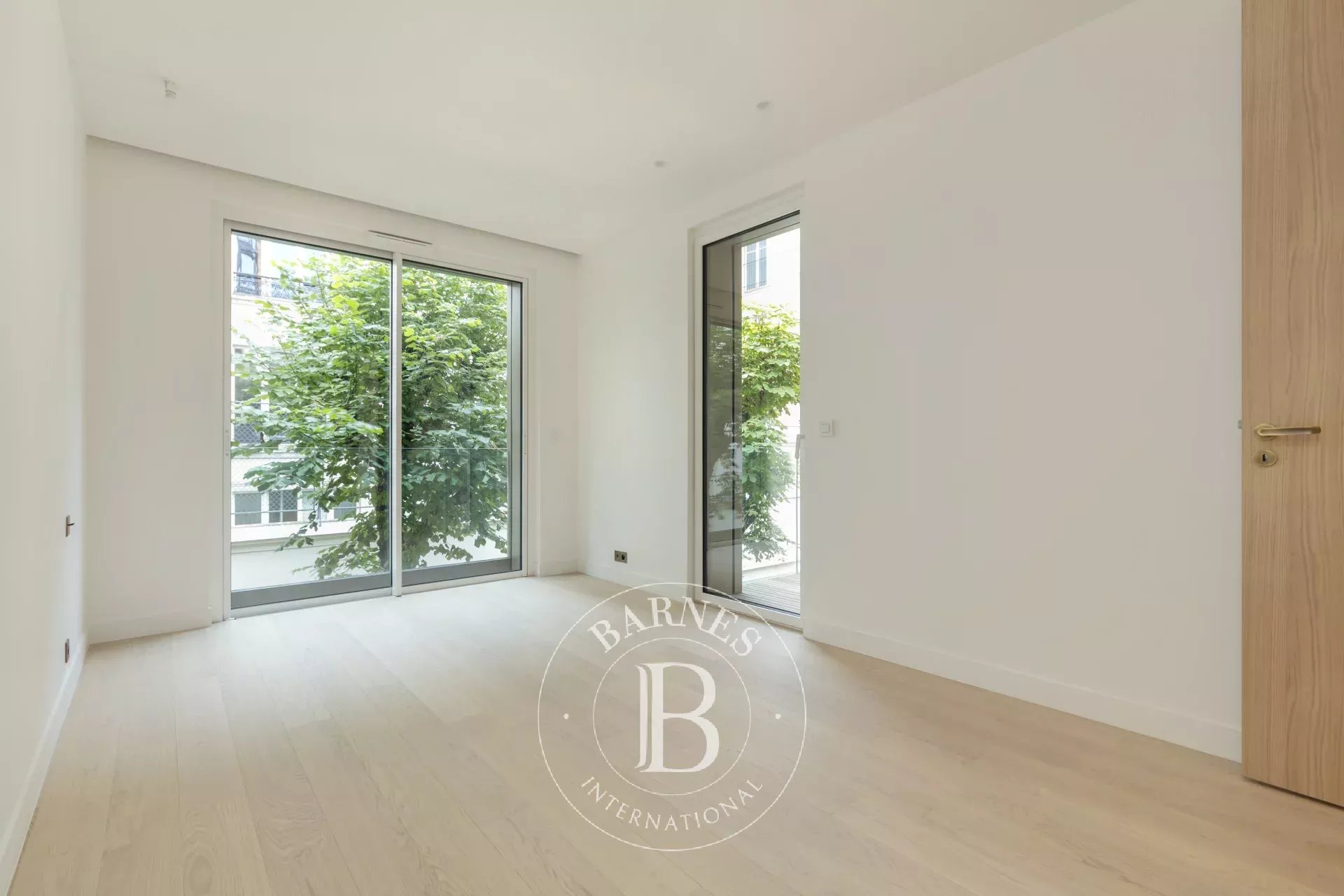 Daire Paris 8ème - picture 10