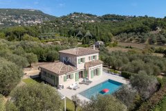 Exceptional Villa with Olive Grove – Grasse / Near Opio — photo 1 of 7