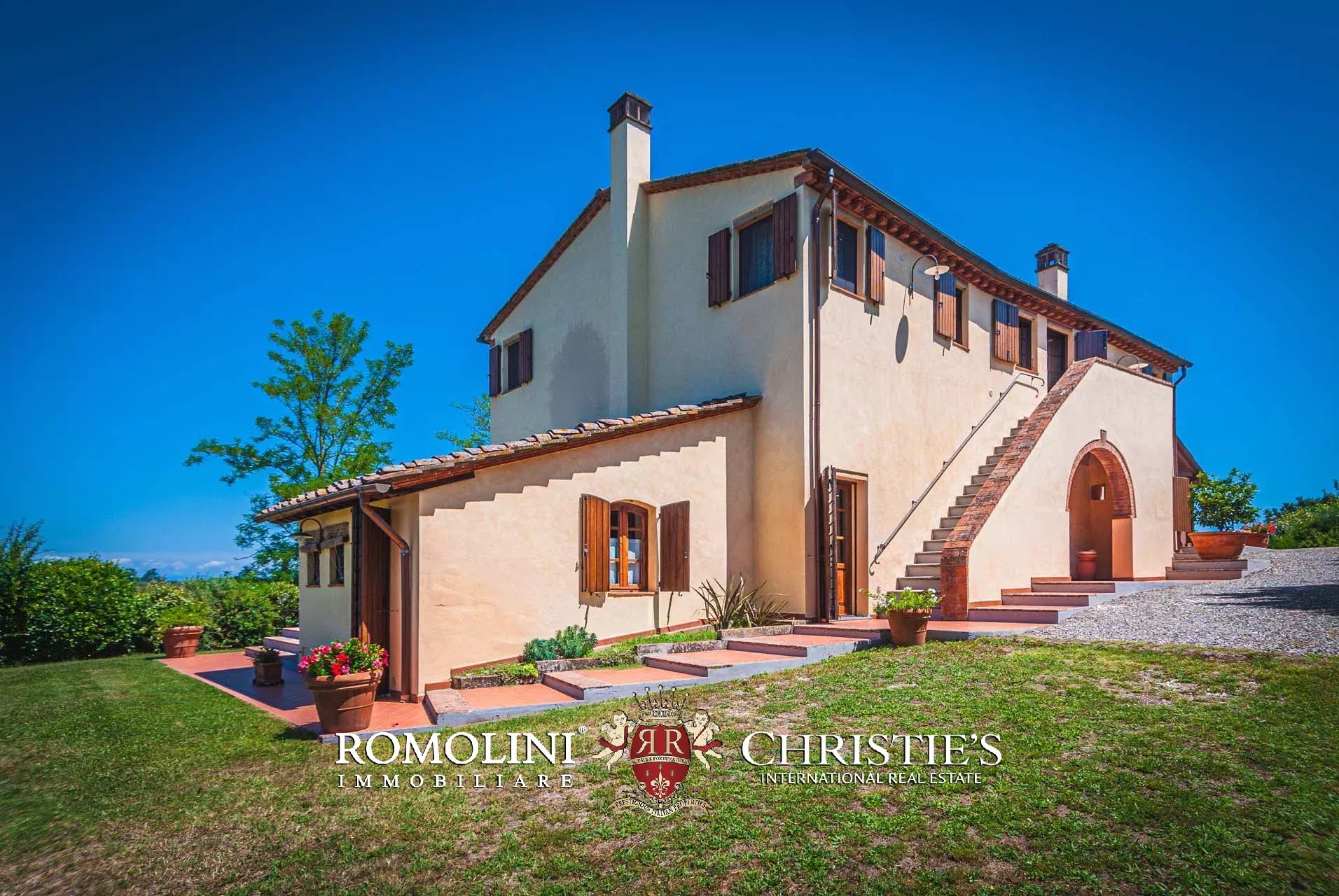 5 Bedroom Villa/Townhouse's Image 10