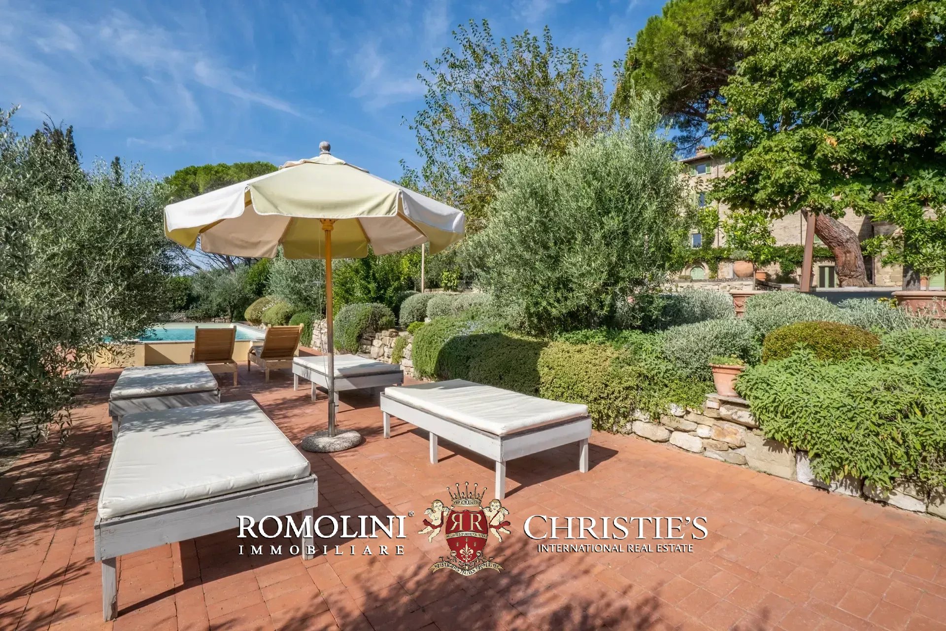 10 Bedroom Villa/Townhouse's Image 26