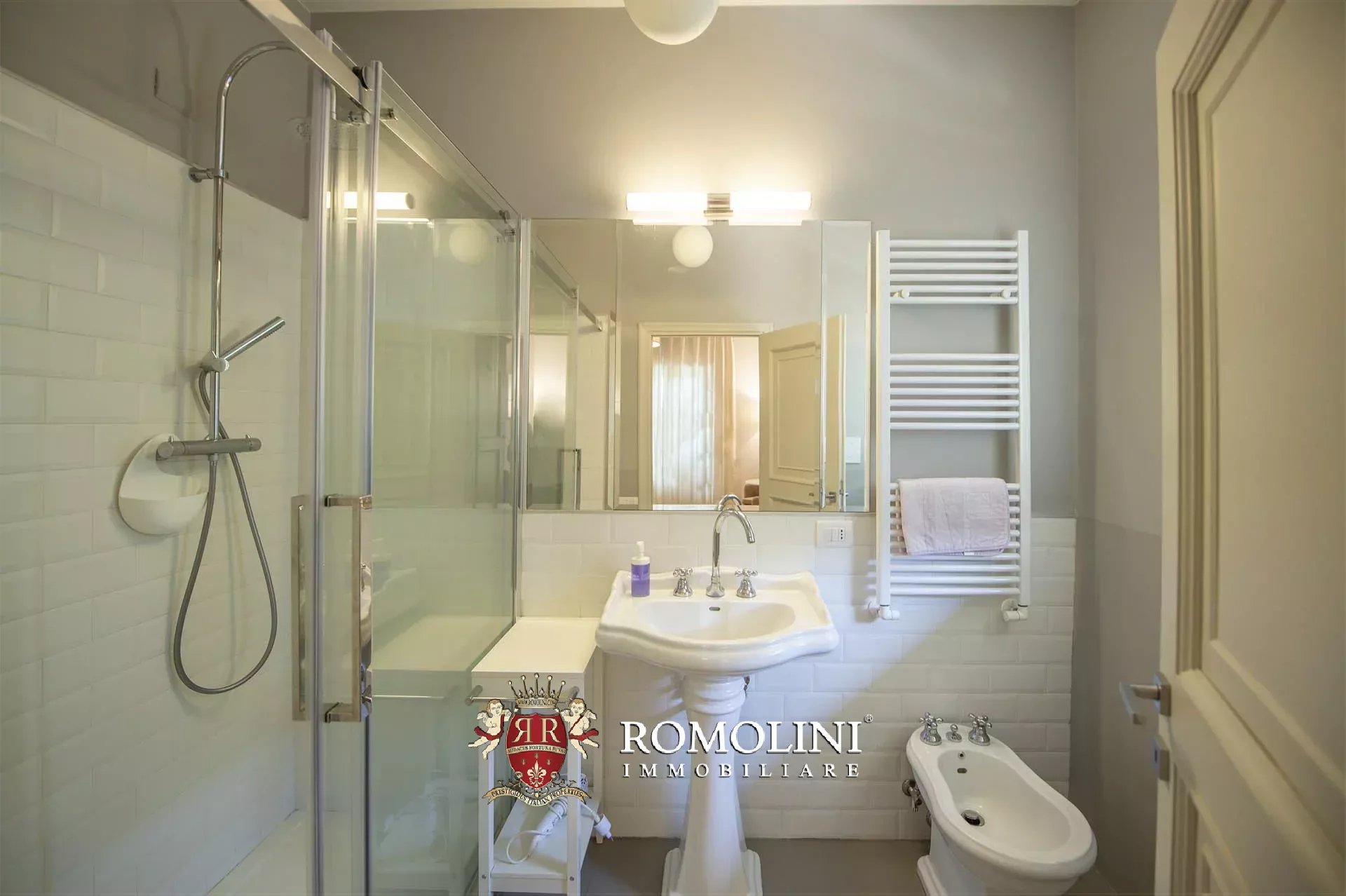 6 Bedroom Villa/Townhouse's Image 52