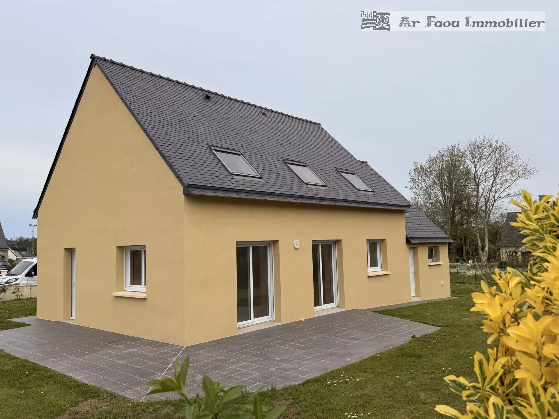 Argol contemporaine proche des commodités