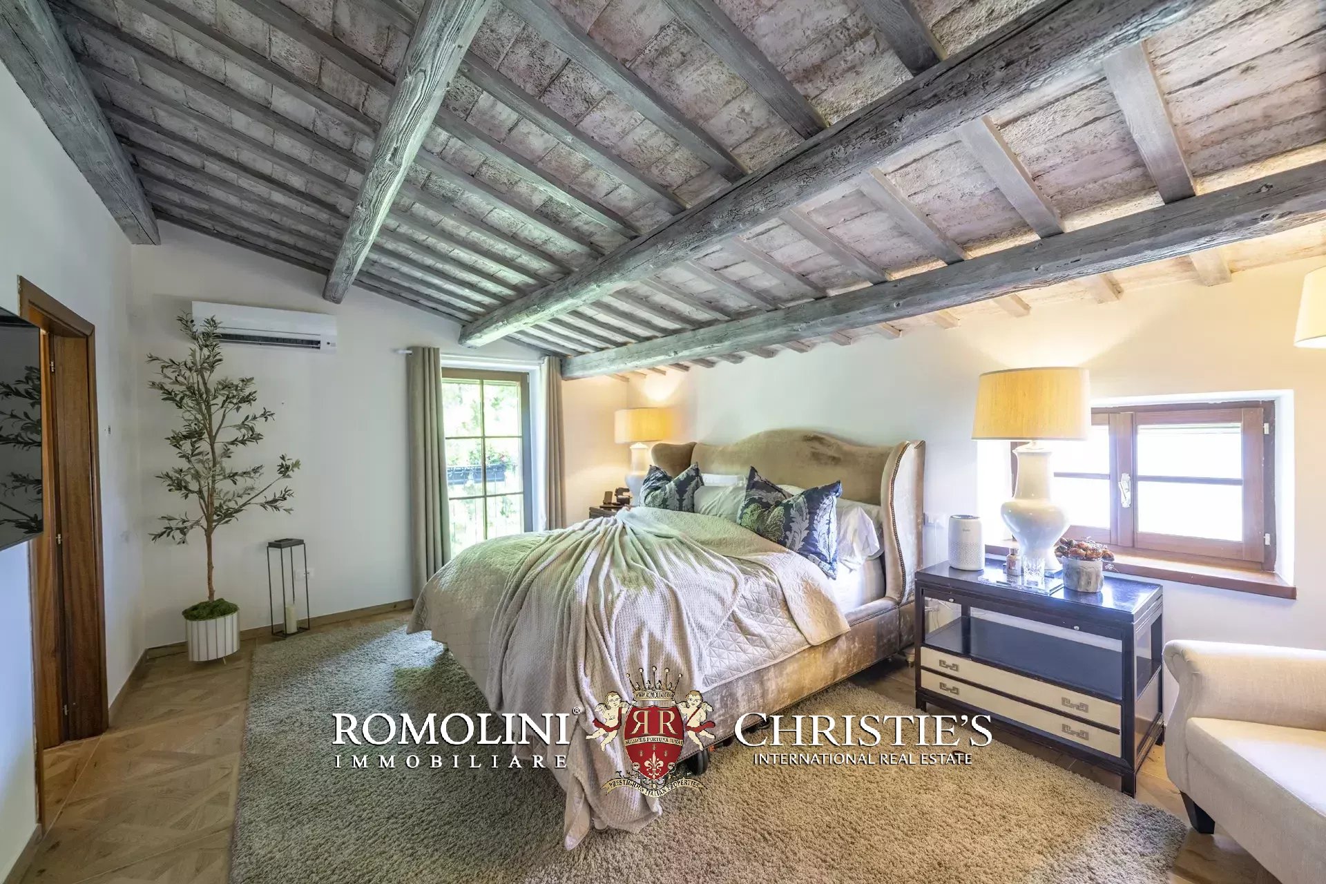 4 Bedroom Villa/Townhouse's Image 47